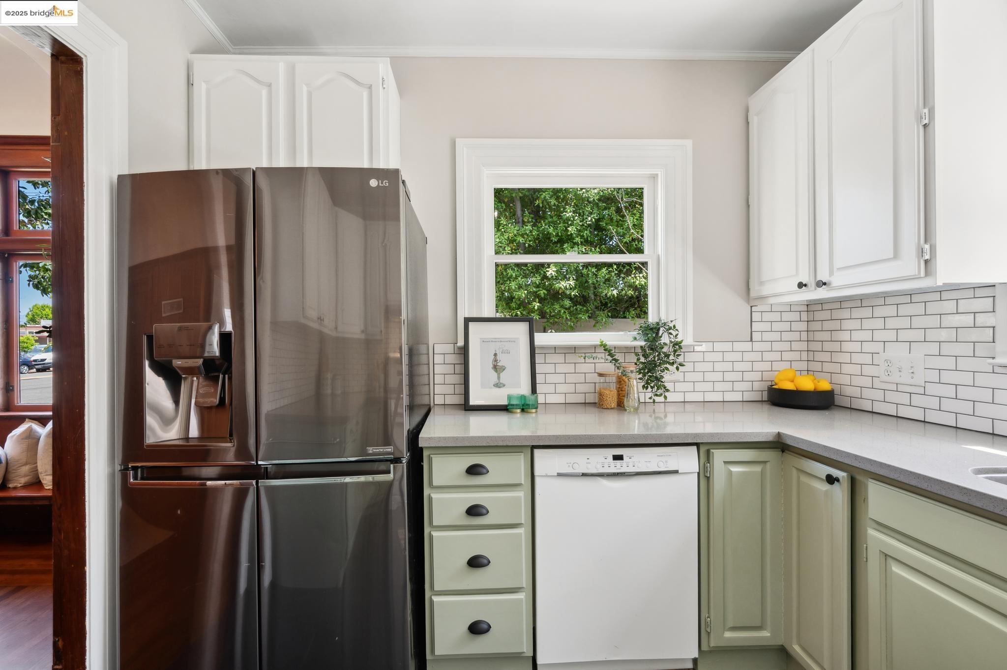 Detail Gallery Image 19 of 50 For 1042 Santa Clara Ave, Alameda,  CA 94501 - – Beds | – Baths