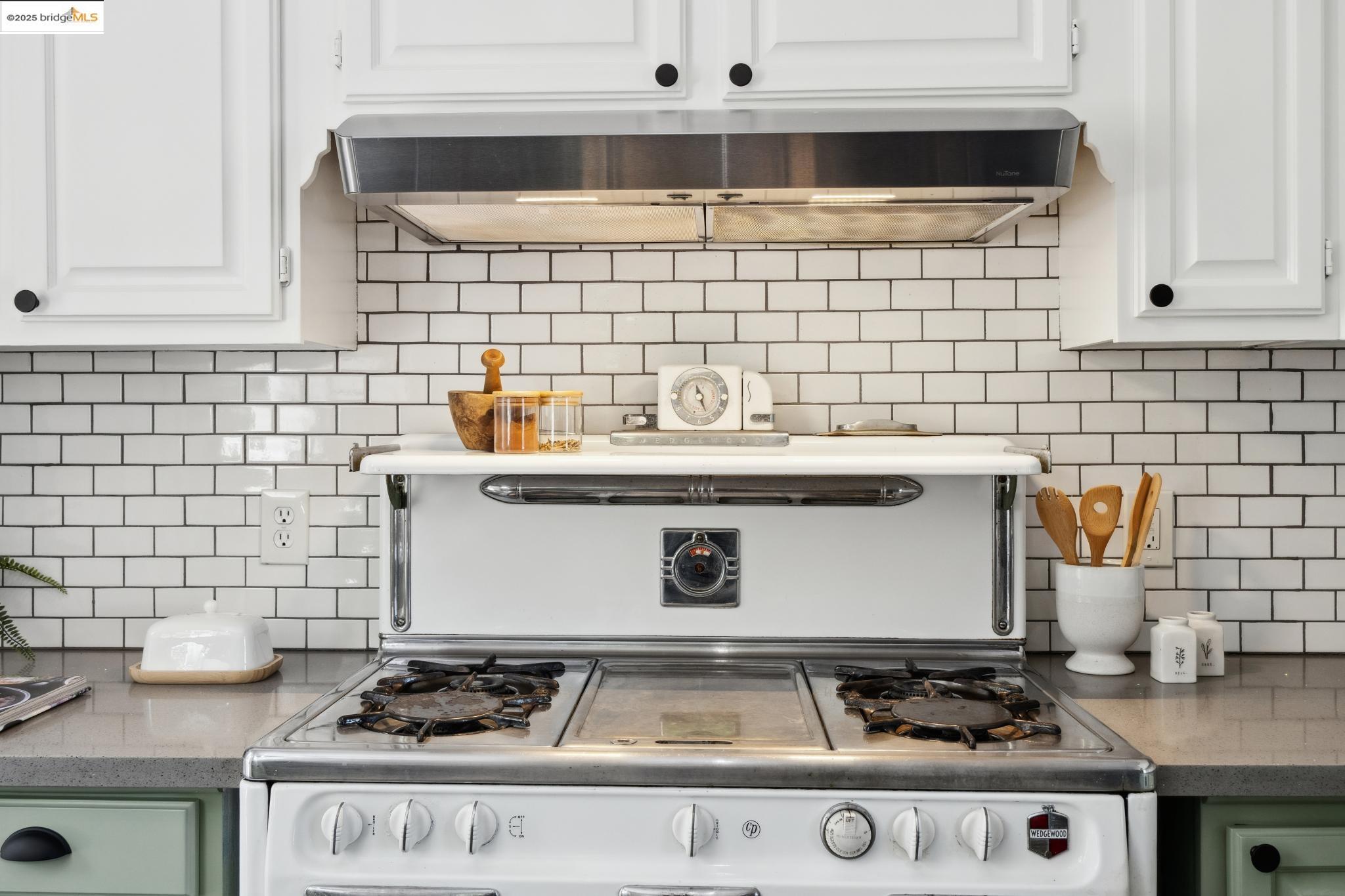 Detail Gallery Image 21 of 50 For 1042 Santa Clara Ave, Alameda,  CA 94501 - – Beds | – Baths