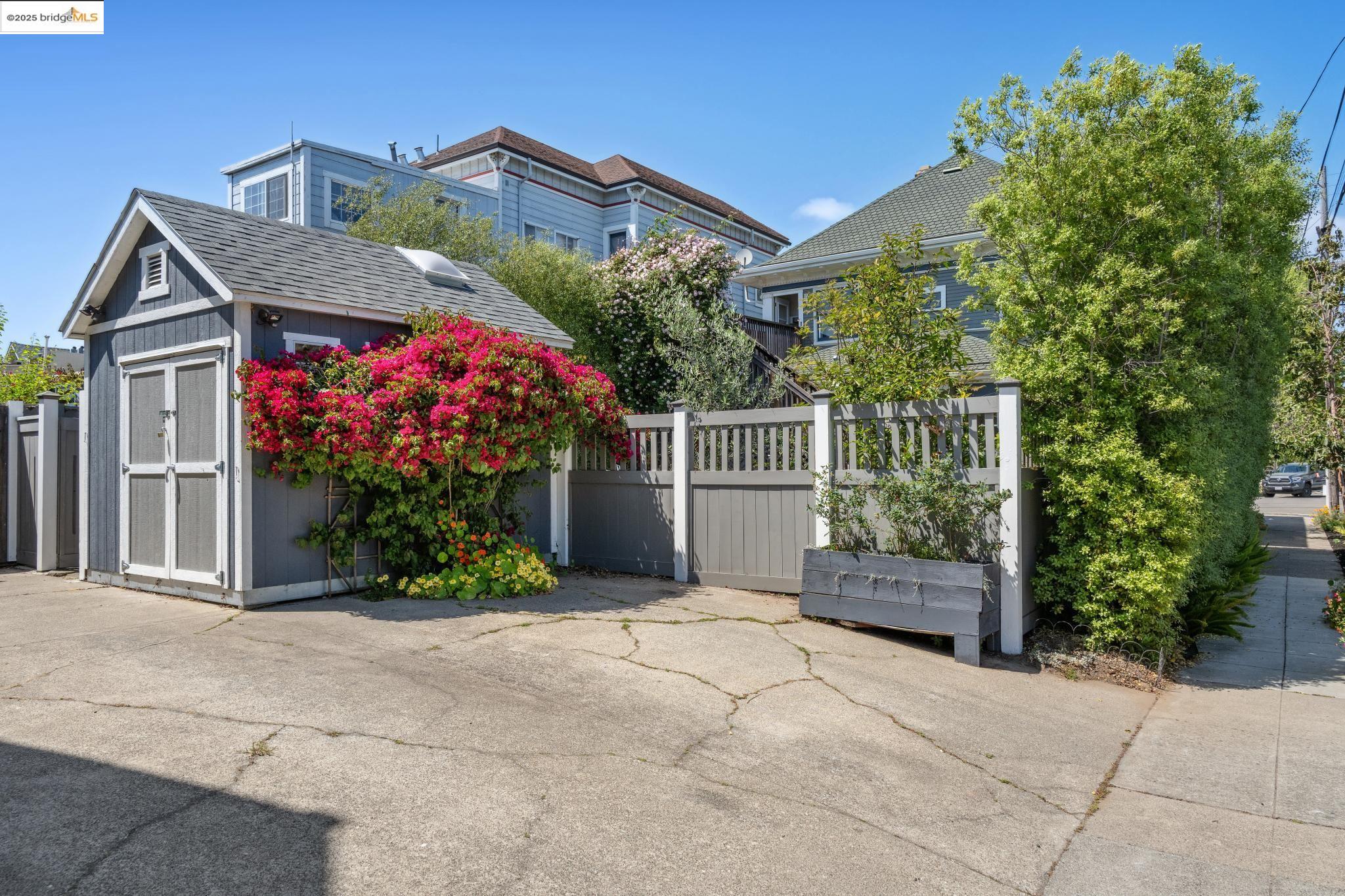 Detail Gallery Image 41 of 50 For 1042 Santa Clara Ave, Alameda,  CA 94501 - – Beds | – Baths