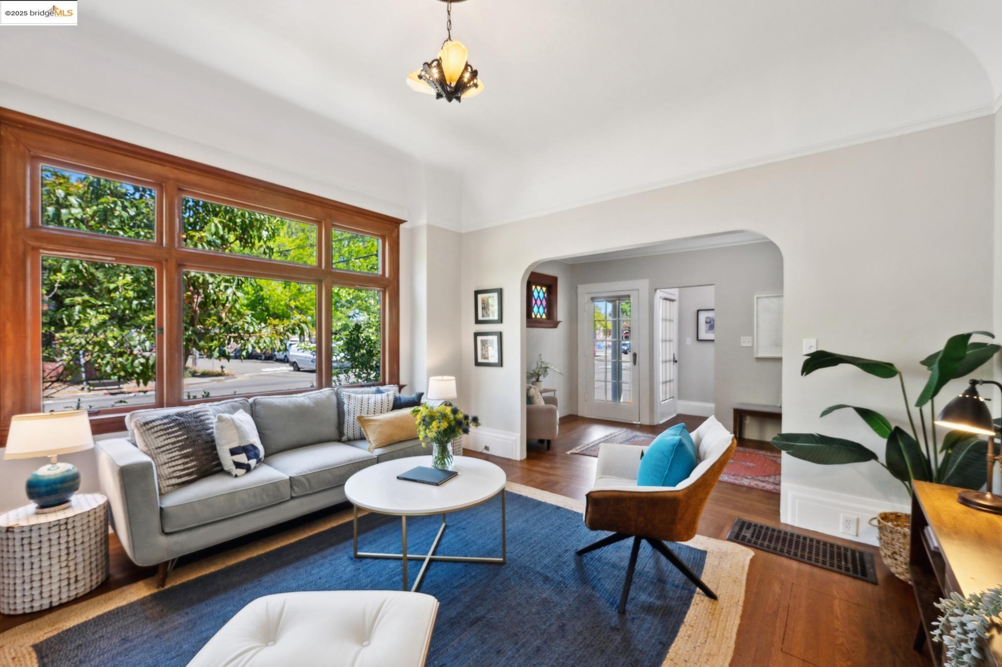 Detail Gallery Image 8 of 50 For 1042 Santa Clara Ave, Alameda,  CA 94501 - – Beds | – Baths