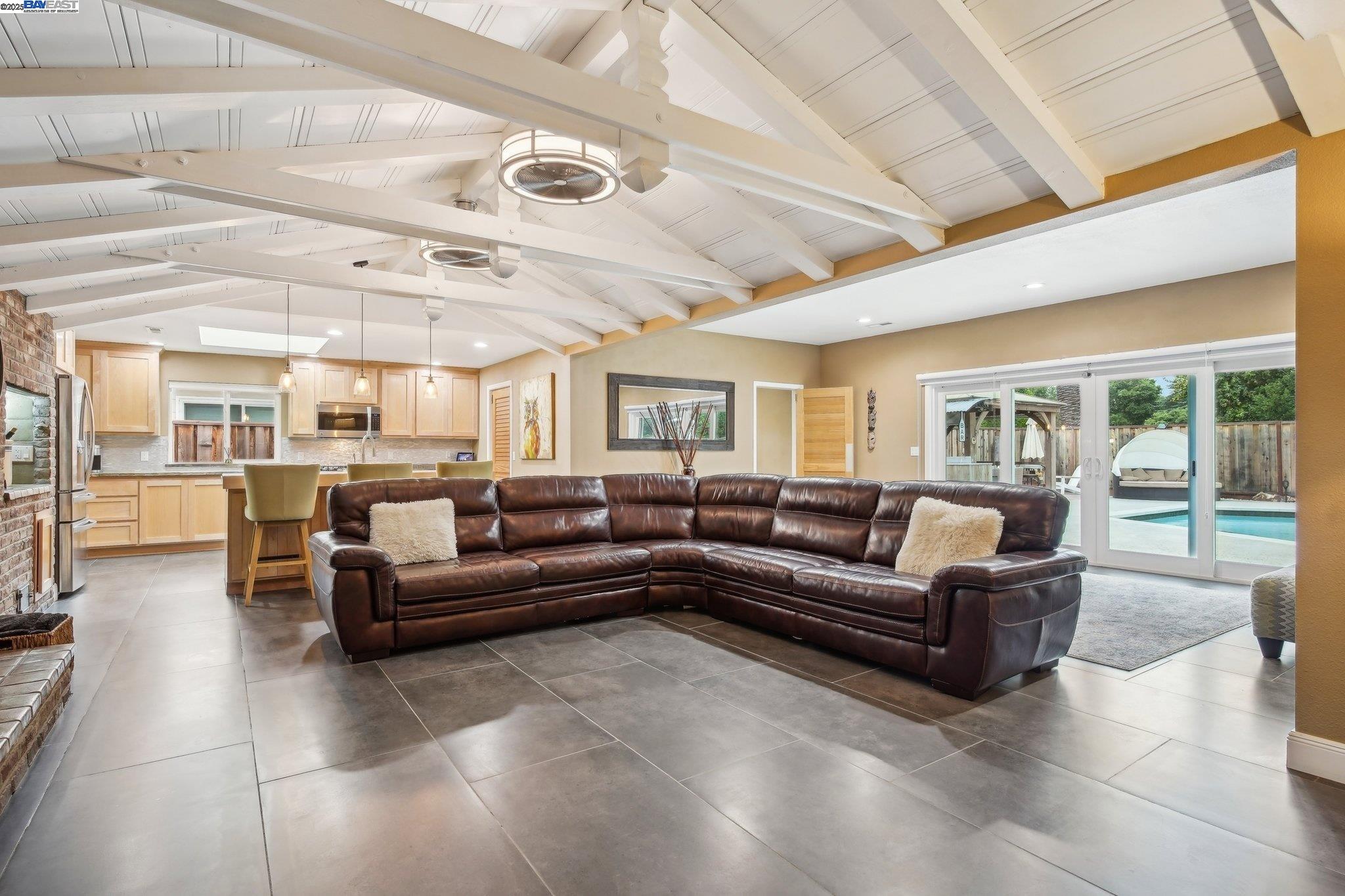 Detail Gallery Image 12 of 35 For 295 Hillview Dr, Fremont,  CA 94536 - 4 Beds | 3 Baths