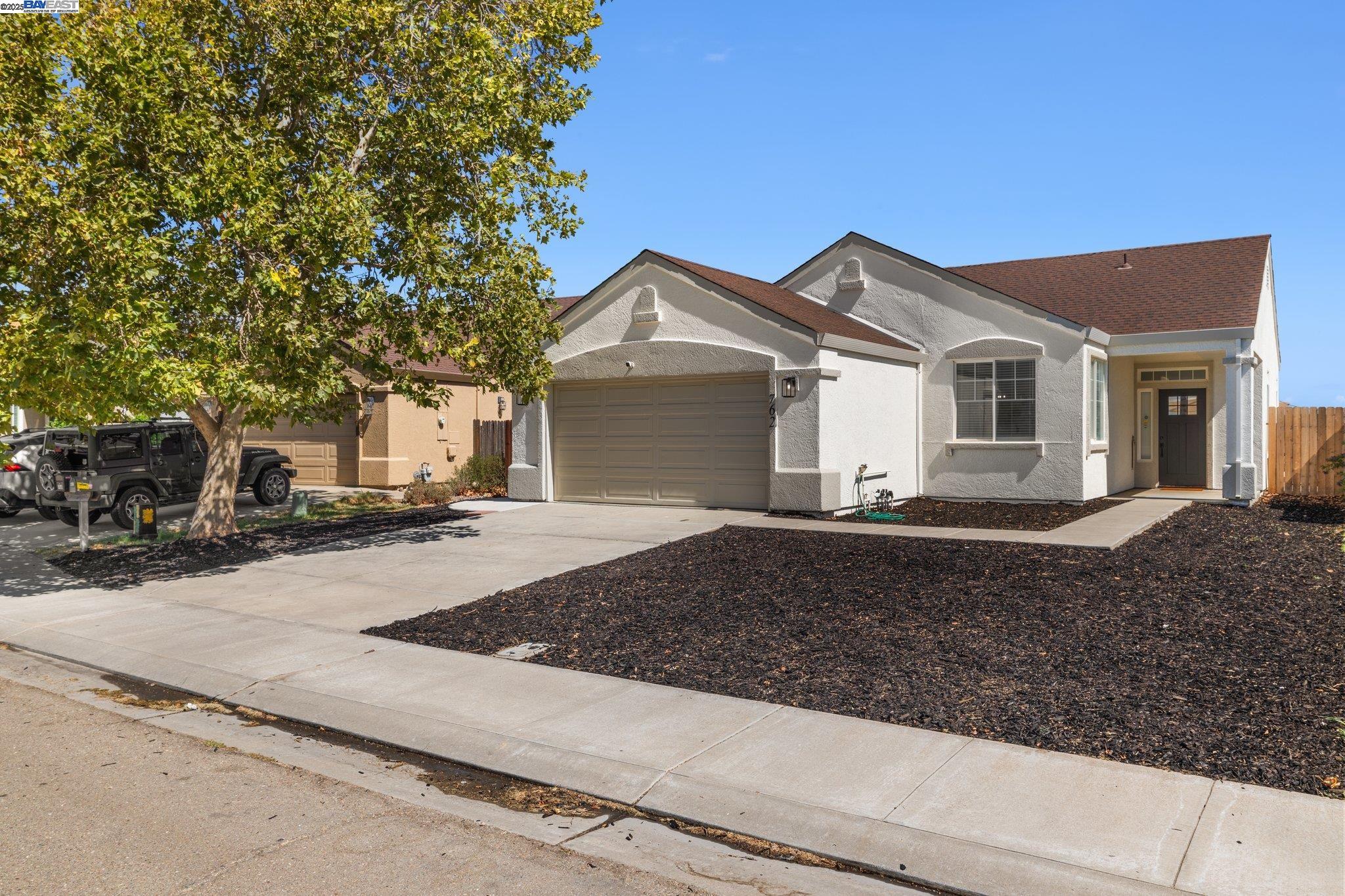 Detail Gallery Image 1 of 43 For 762 Rubier Way, Rio Vista,  CA 94571-123 - 4 Beds | 2 Baths