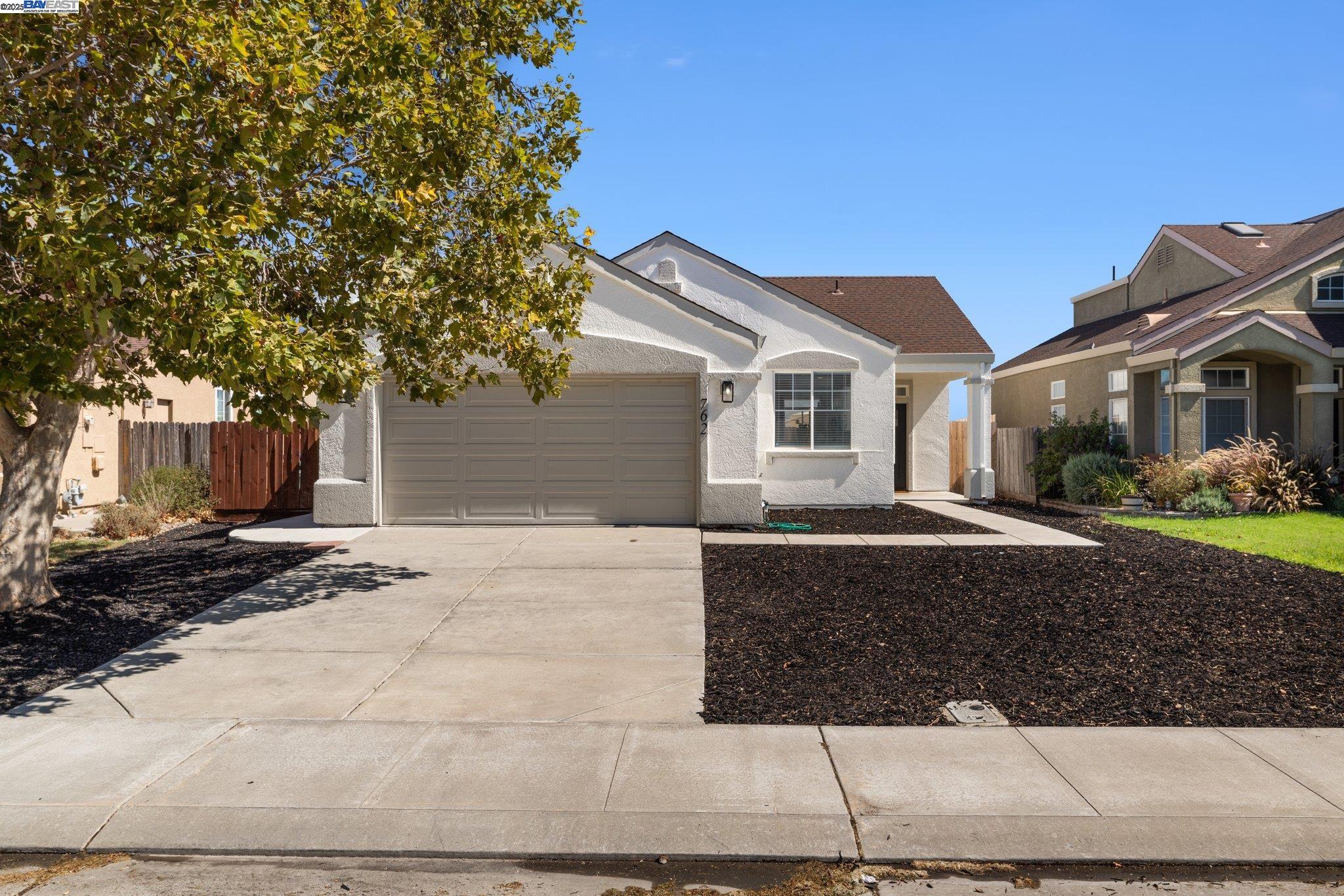 Detail Gallery Image 2 of 43 For 762 Rubier Way, Rio Vista,  CA 94571-123 - 4 Beds | 2 Baths