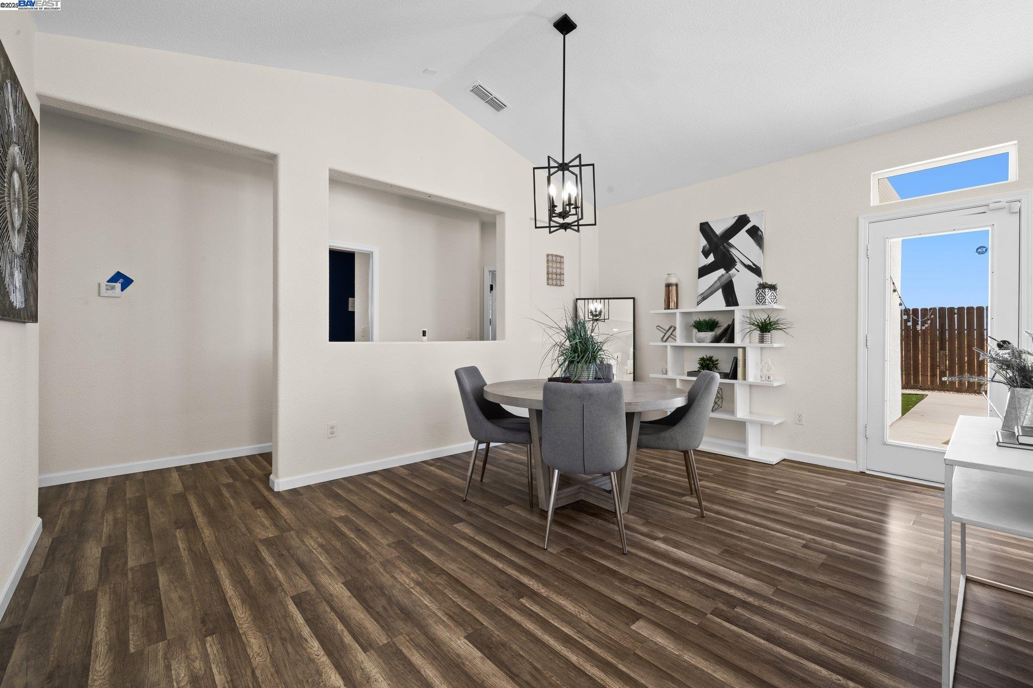 Detail Gallery Image 14 of 43 For 762 Rubier Way, Rio Vista,  CA 94571-123 - 4 Beds | 2 Baths