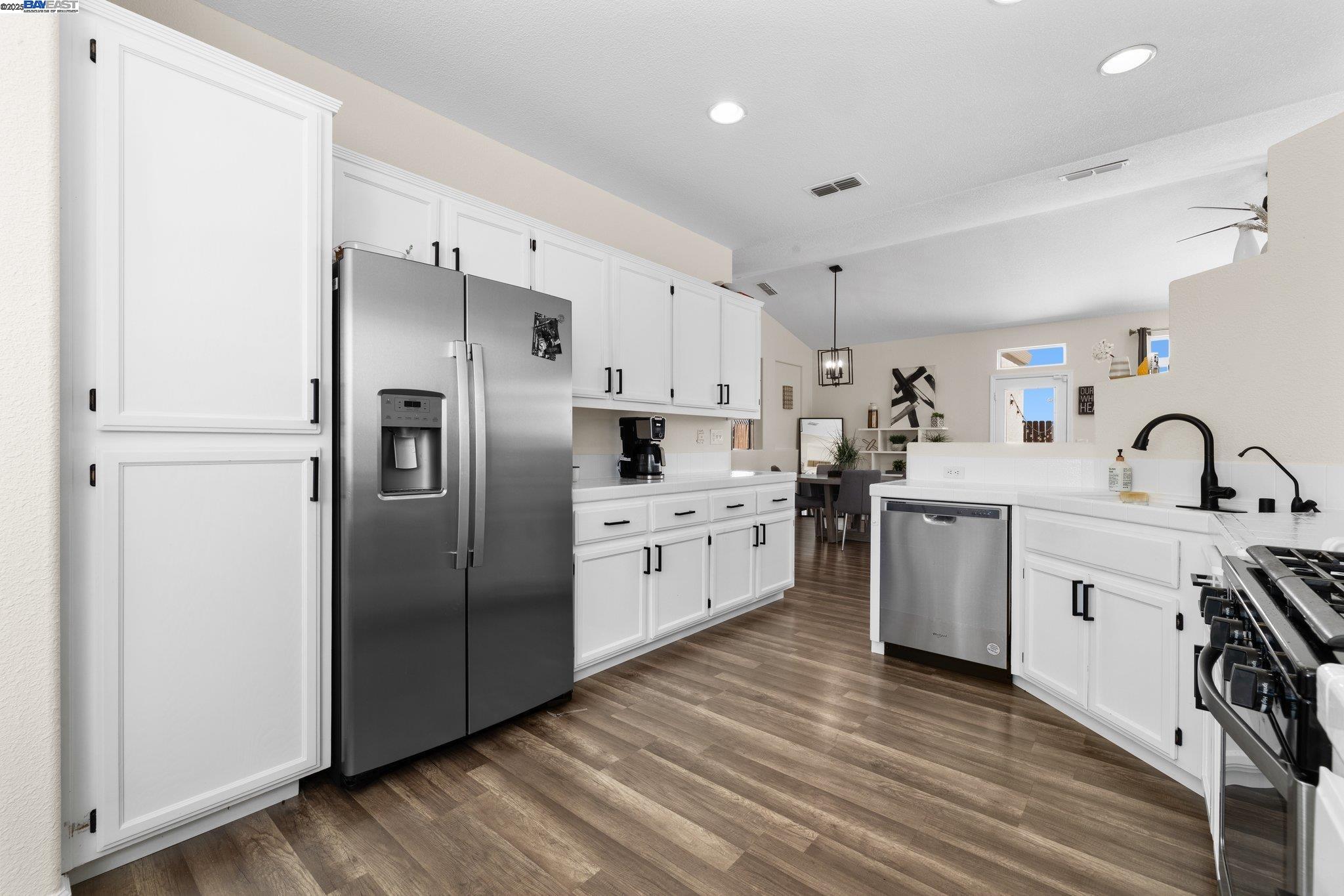 Detail Gallery Image 16 of 43 For 762 Rubier Way, Rio Vista,  CA 94571-123 - 4 Beds | 2 Baths