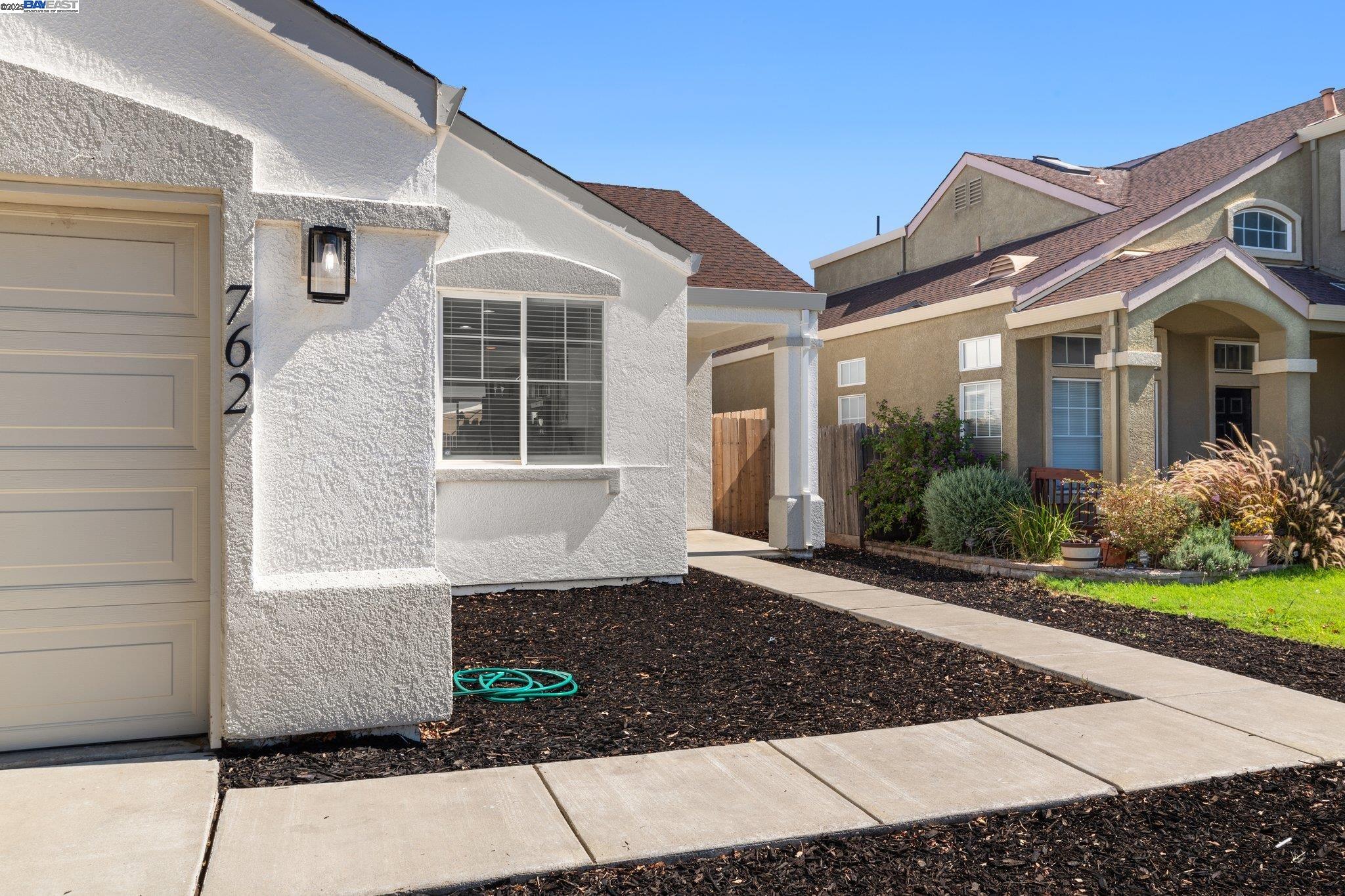 Detail Gallery Image 5 of 43 For 762 Rubier Way, Rio Vista,  CA 94571-123 - 4 Beds | 2 Baths