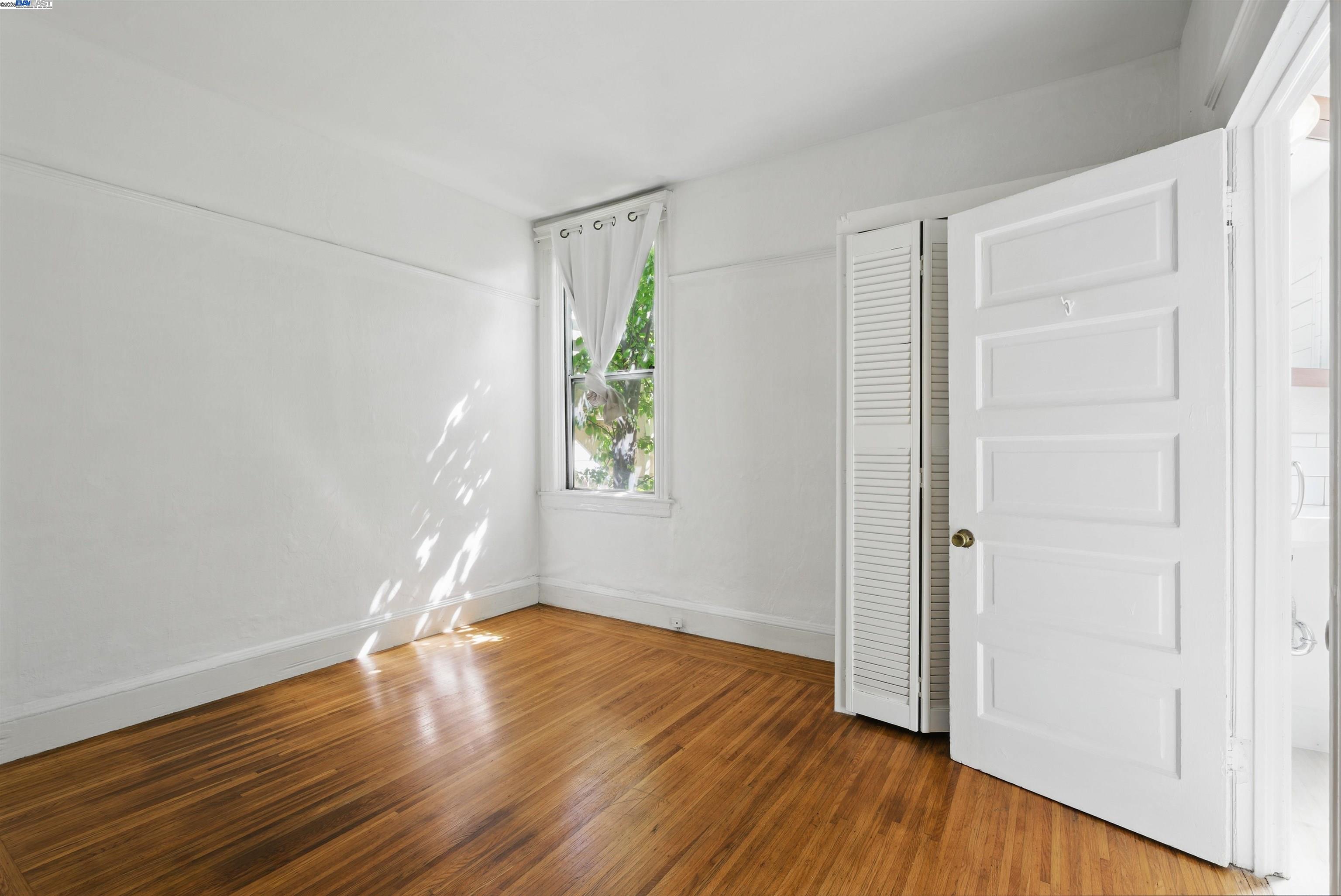 property-img