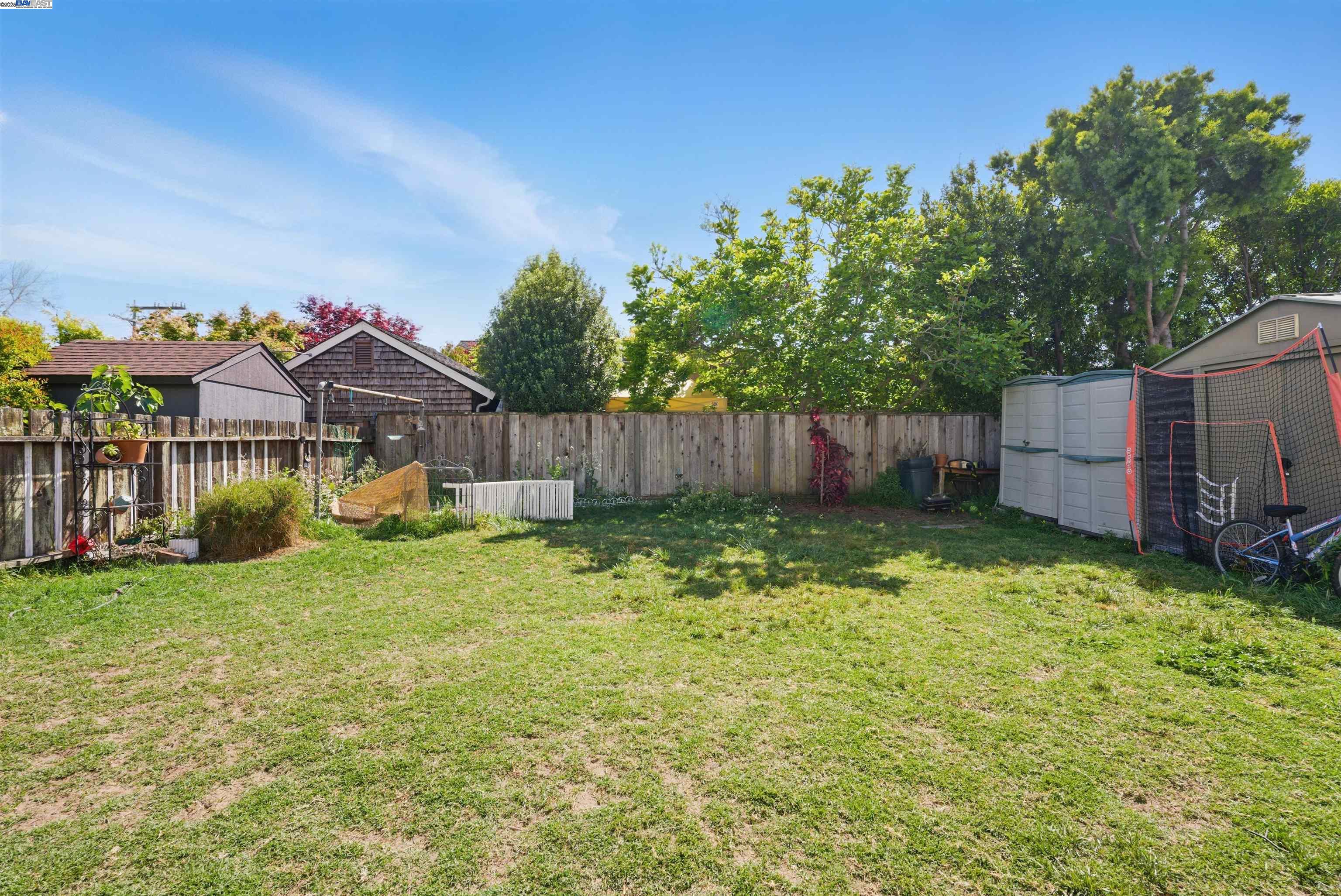 property-img