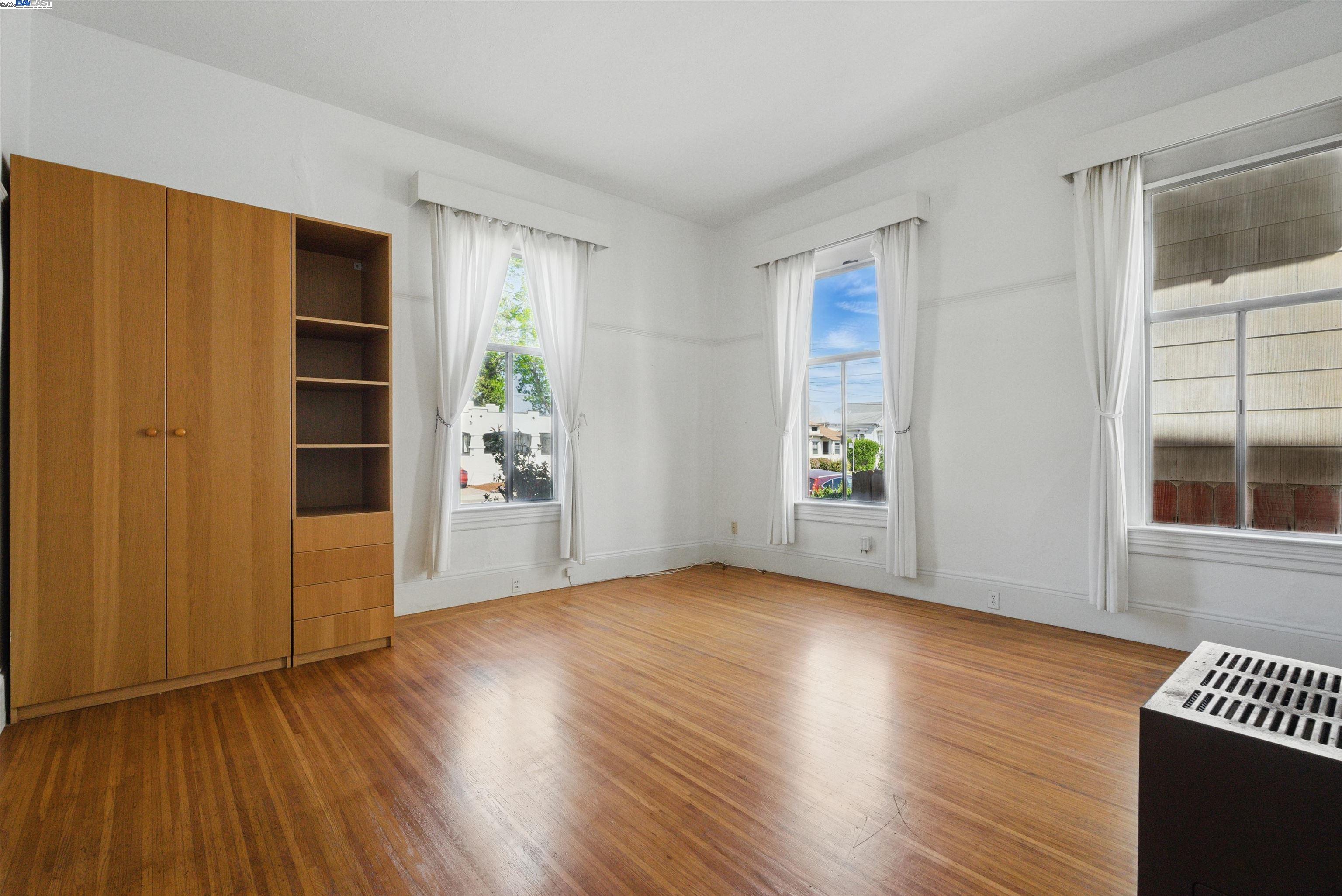 property-img