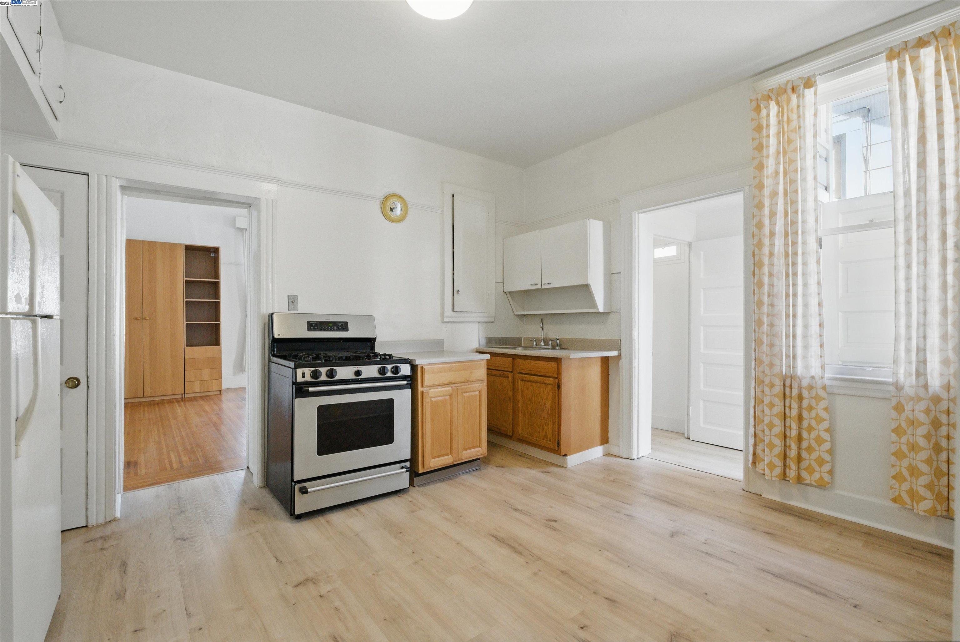 property-img