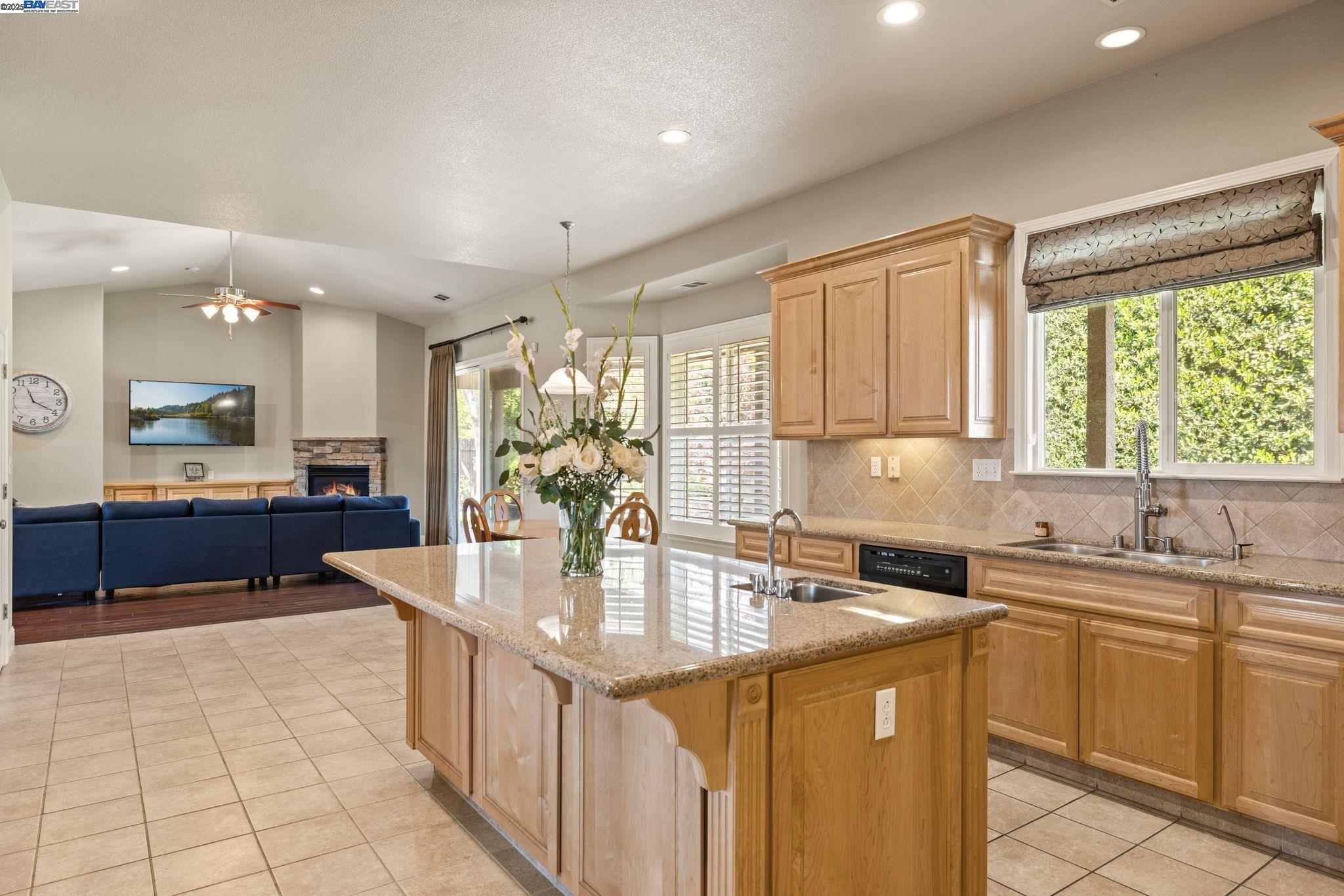 Detail Gallery Image 13 of 42 For 257 E Milgeo Ave, Ripon,  CA 95366 - 3 Beds | 2 Baths
