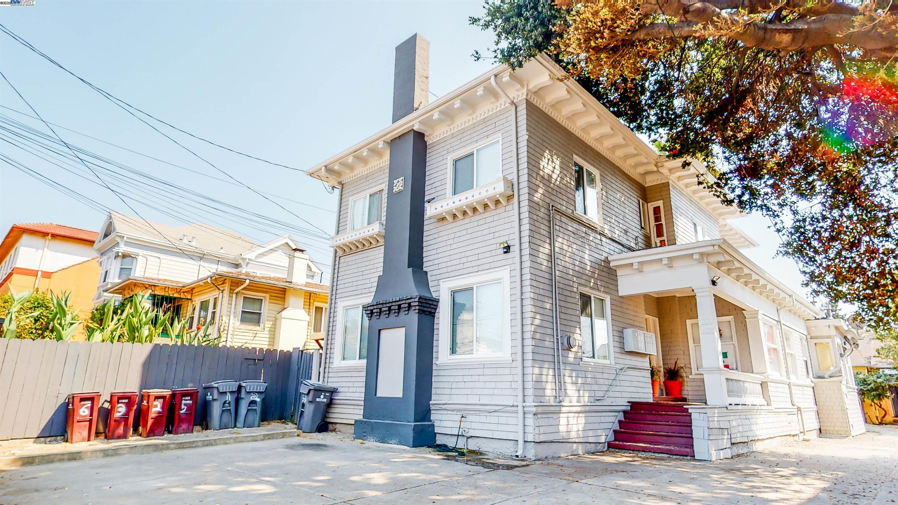 Detail Gallery Image 2 of 16 For 1832 Fruitvale Ave, Oakland,  CA 94601 - – Beds | – Baths