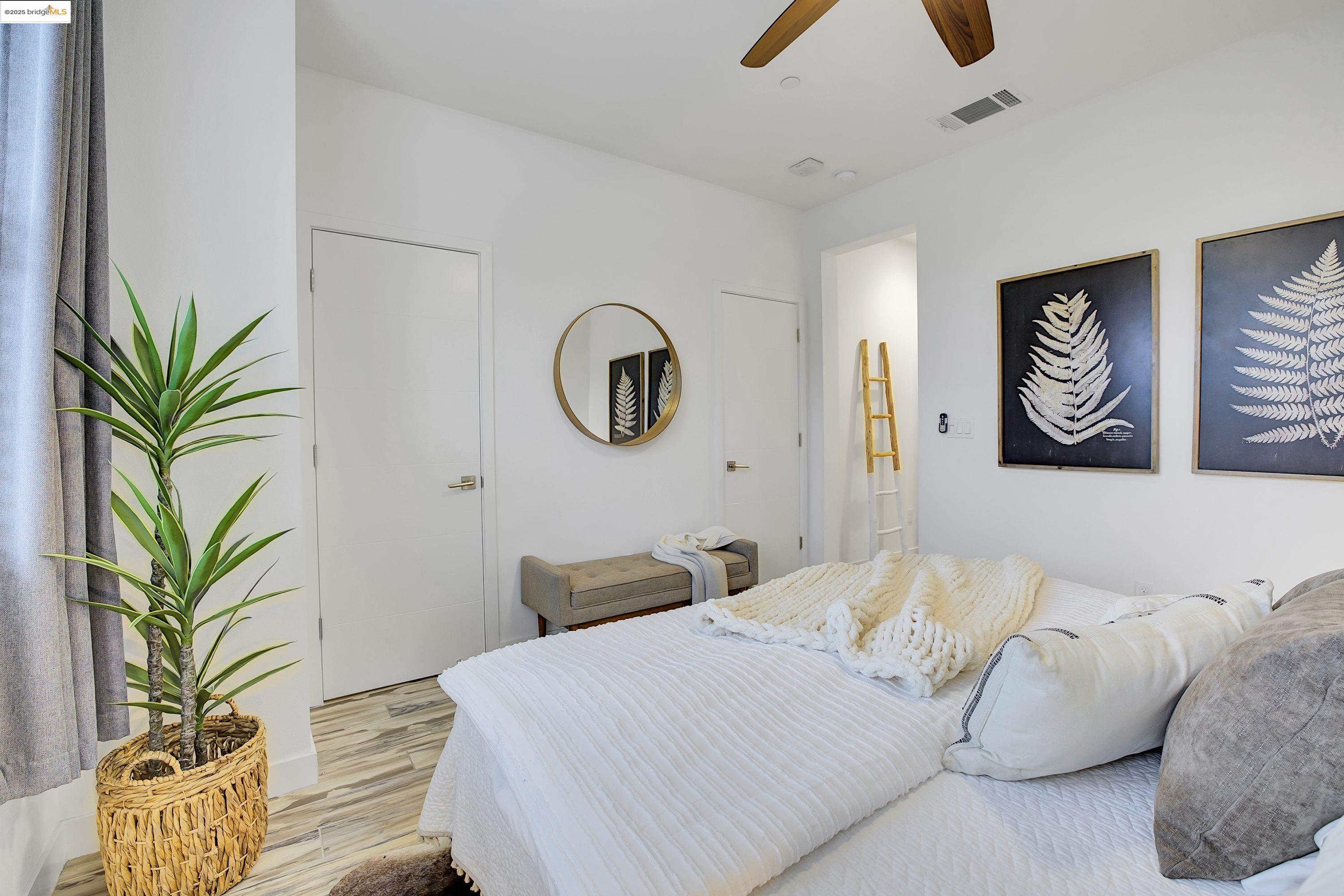 Detail Gallery Image 19 of 32 For 1423 Prescott St, Oakland,  CA 94607 - 2 Beds | 2/1 Baths