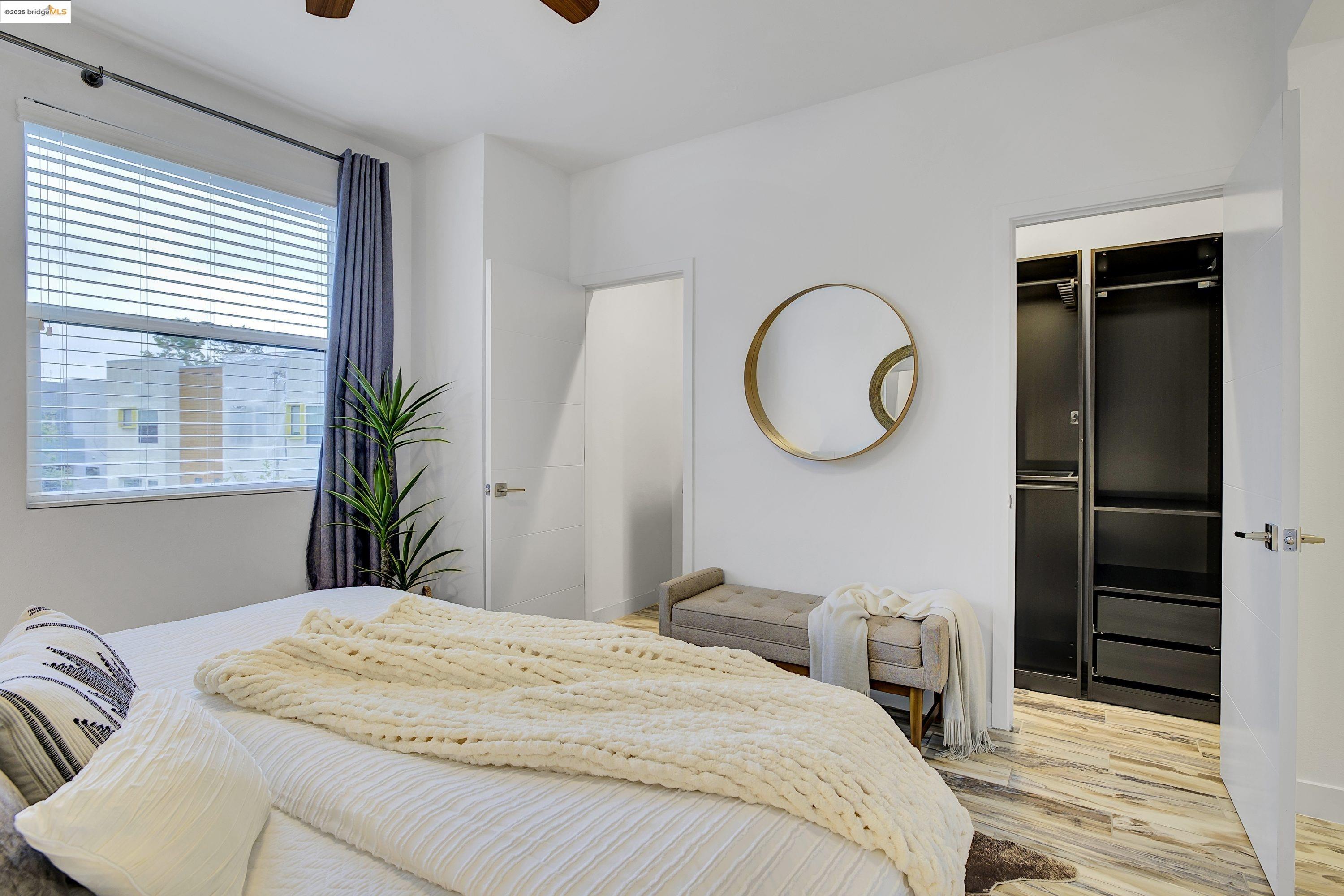 Detail Gallery Image 20 of 32 For 1423 Prescott St, Oakland,  CA 94607 - 2 Beds | 2/1 Baths