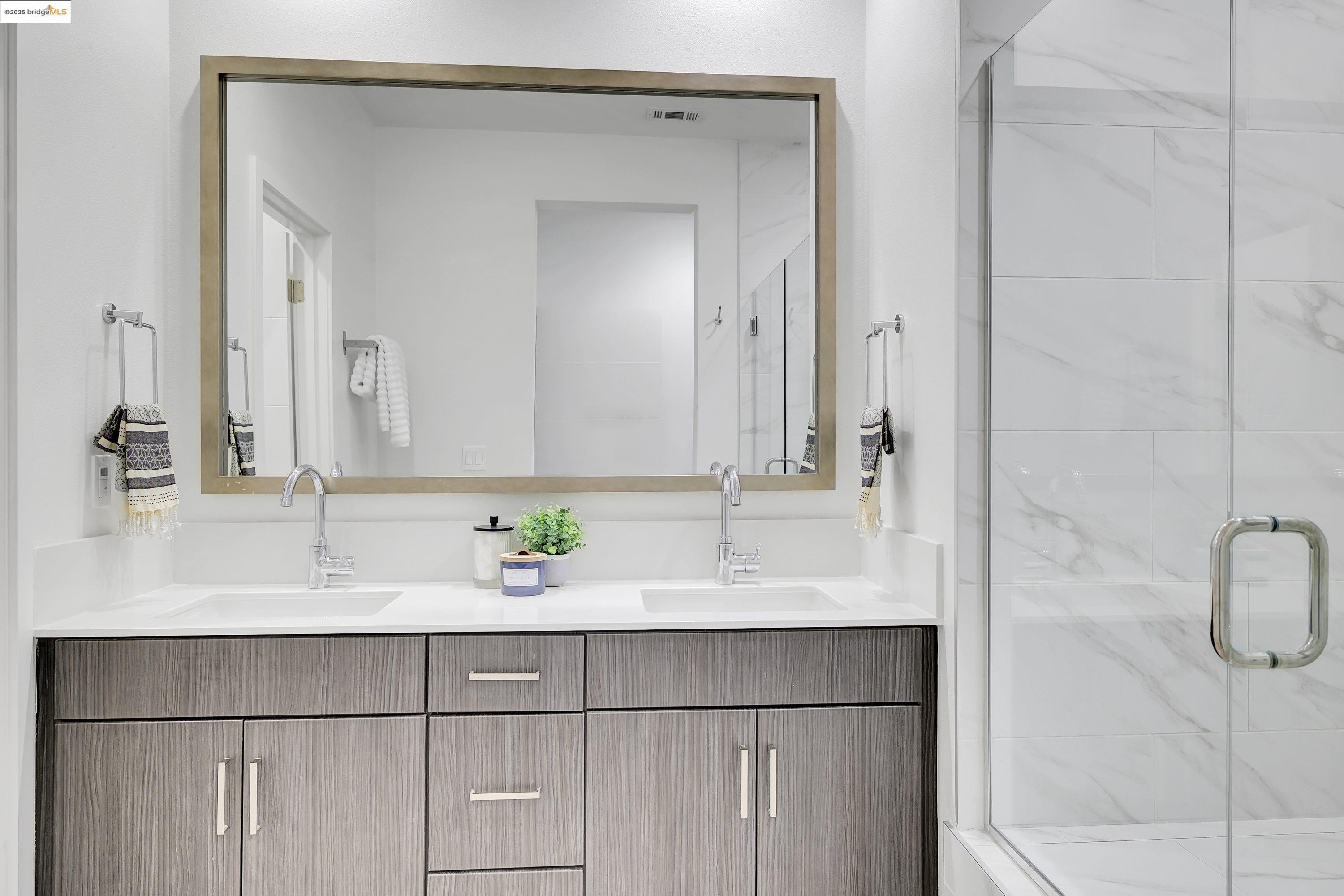 Detail Gallery Image 21 of 32 For 1423 Prescott St, Oakland,  CA 94607 - 2 Beds | 2/1 Baths