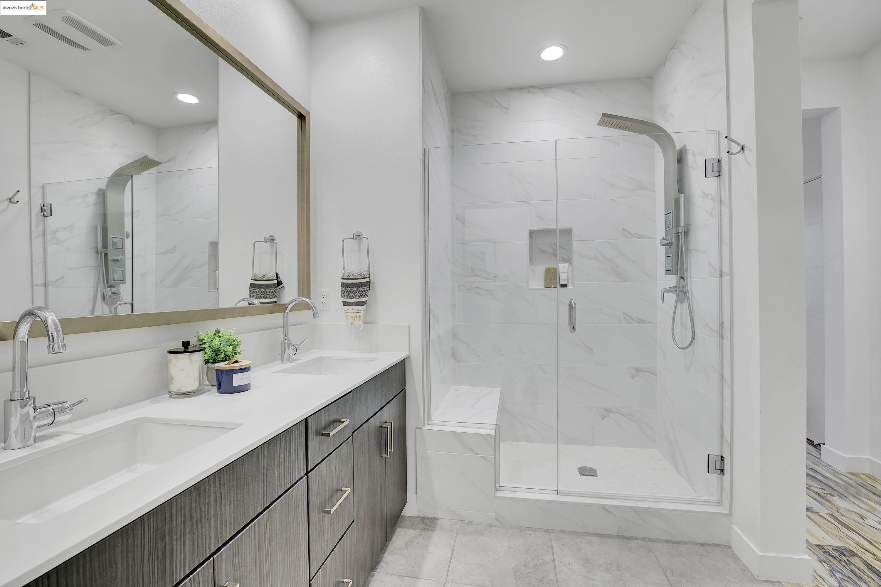 Detail Gallery Image 22 of 32 For 1423 Prescott St, Oakland,  CA 94607 - 2 Beds | 2/1 Baths