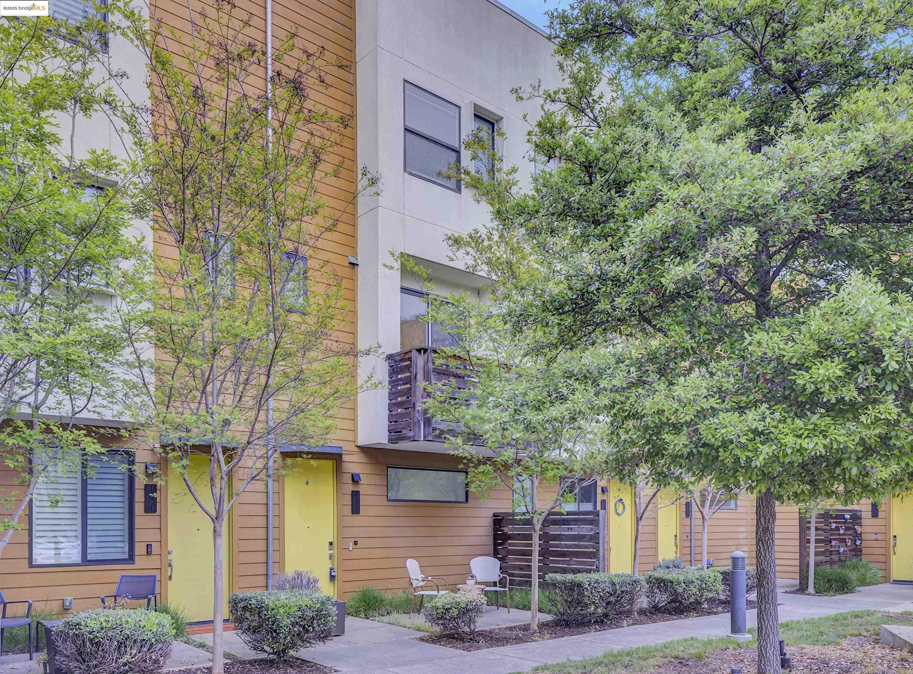 Detail Gallery Image 28 of 32 For 1423 Prescott St, Oakland,  CA 94607 - 2 Beds | 2/1 Baths