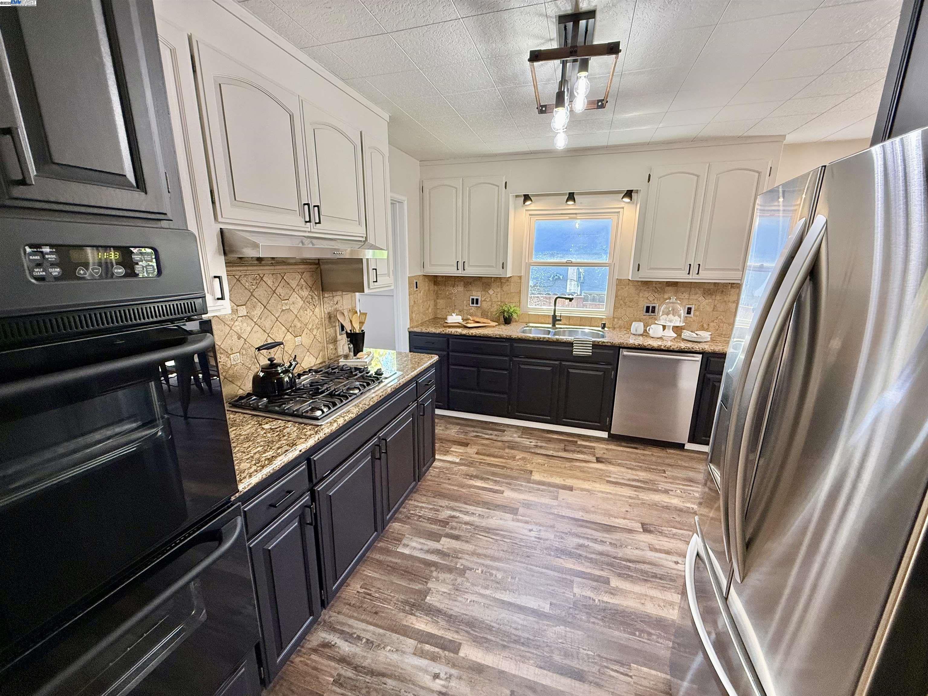 Detail Gallery Image 15 of 50 For 554 Fortuna Ave, San Leandro,  CA 94577 - 2 Beds | 1/1 Baths