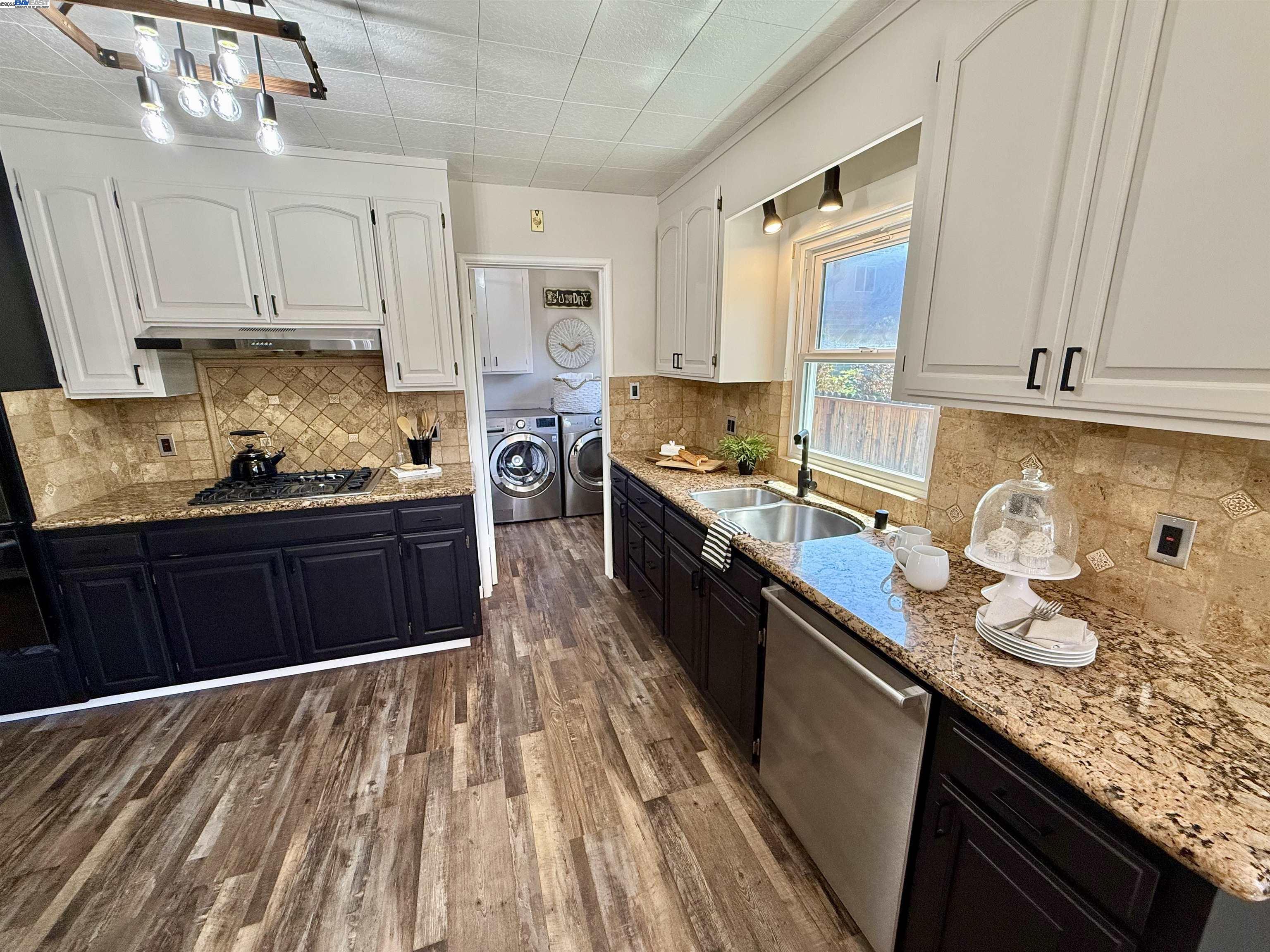Detail Gallery Image 17 of 50 For 554 Fortuna Ave, San Leandro,  CA 94577 - 2 Beds | 1/1 Baths