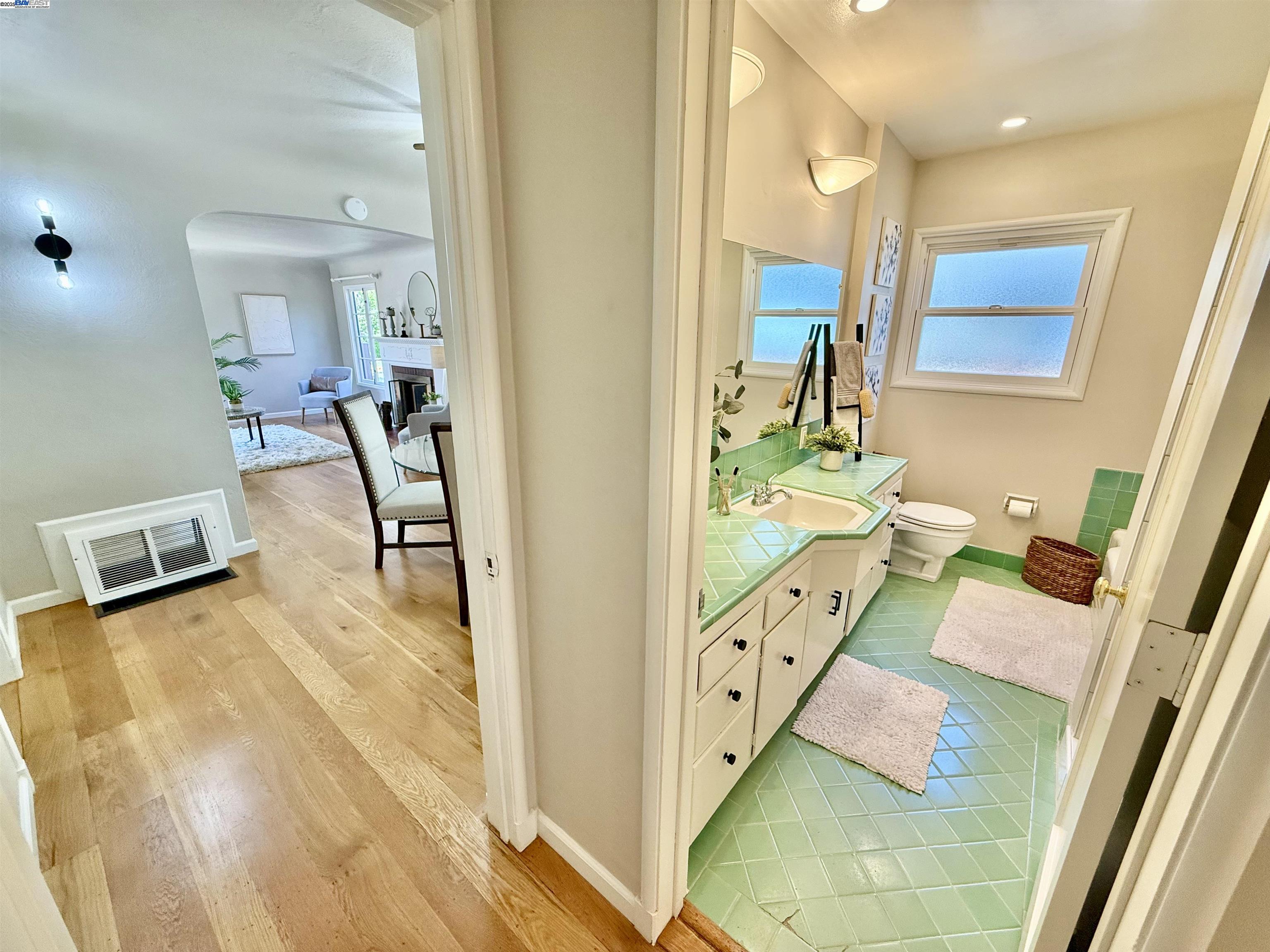 Detail Gallery Image 22 of 50 For 554 Fortuna Ave, San Leandro,  CA 94577 - 2 Beds | 1/1 Baths