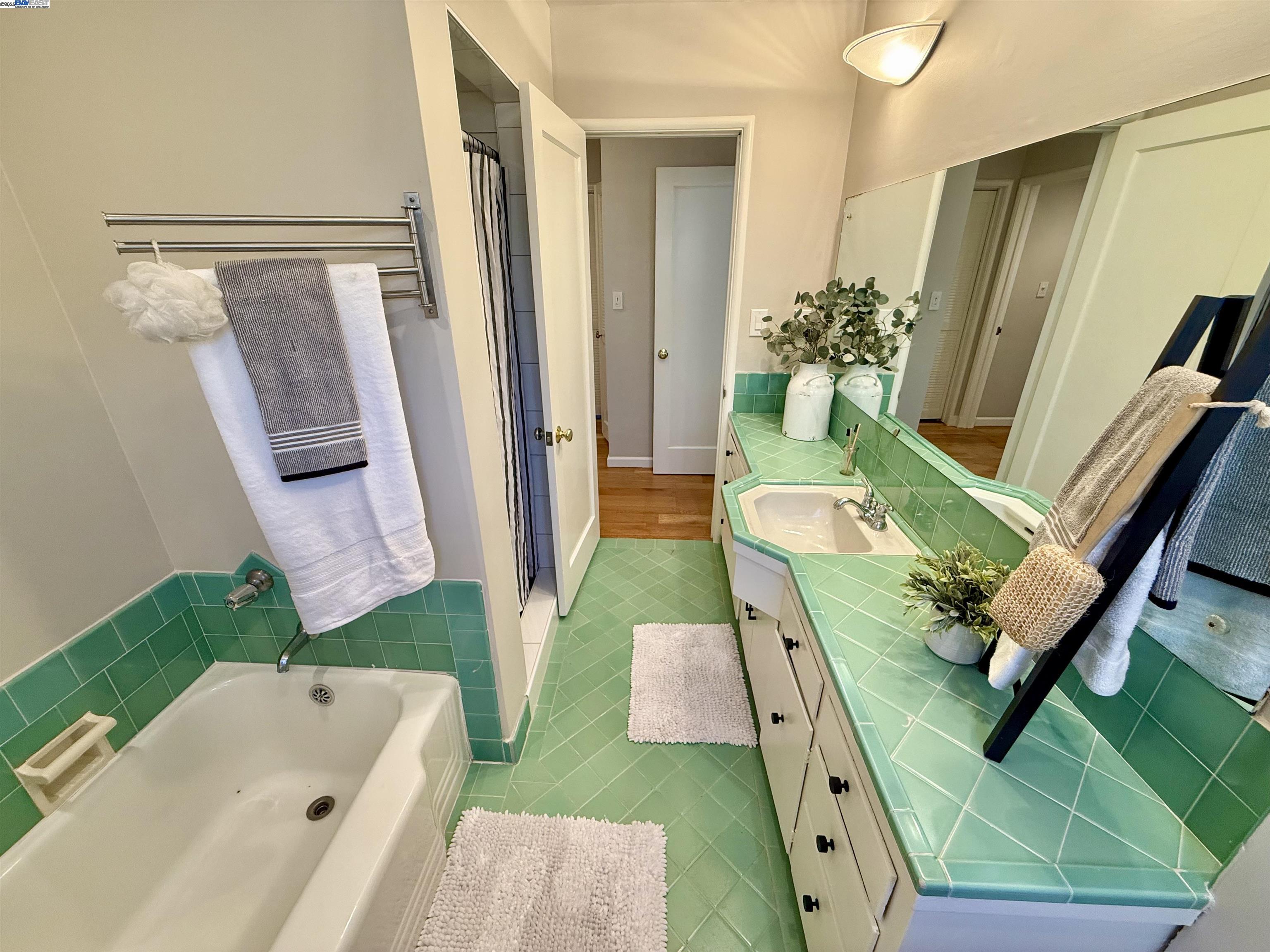 Detail Gallery Image 24 of 50 For 554 Fortuna Ave, San Leandro,  CA 94577 - 2 Beds | 1/1 Baths