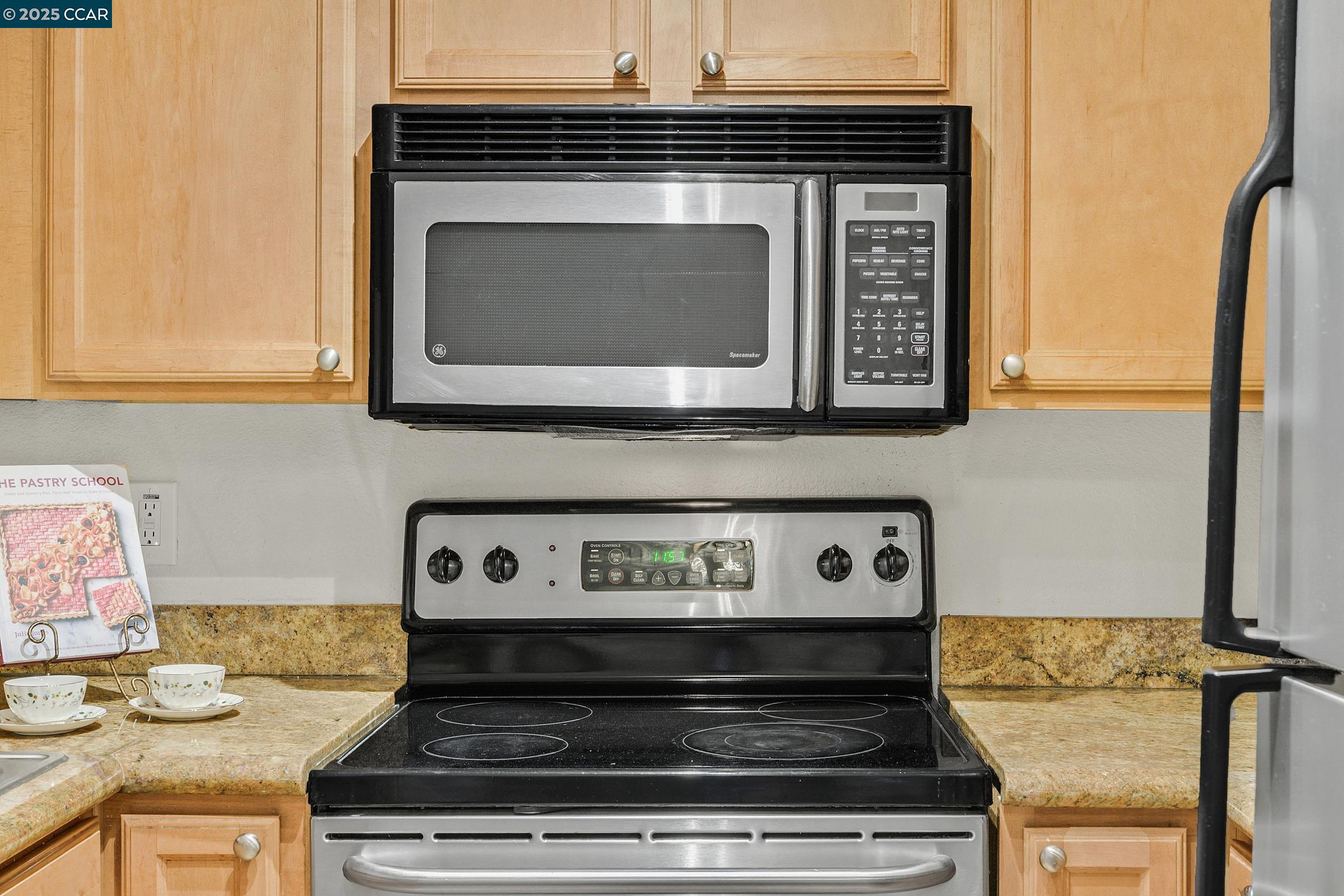 Detail Gallery Image 11 of 52 For 160 Eastridge Dr, San Ramon,  CA 94582 - 1 Beds | 1 Baths