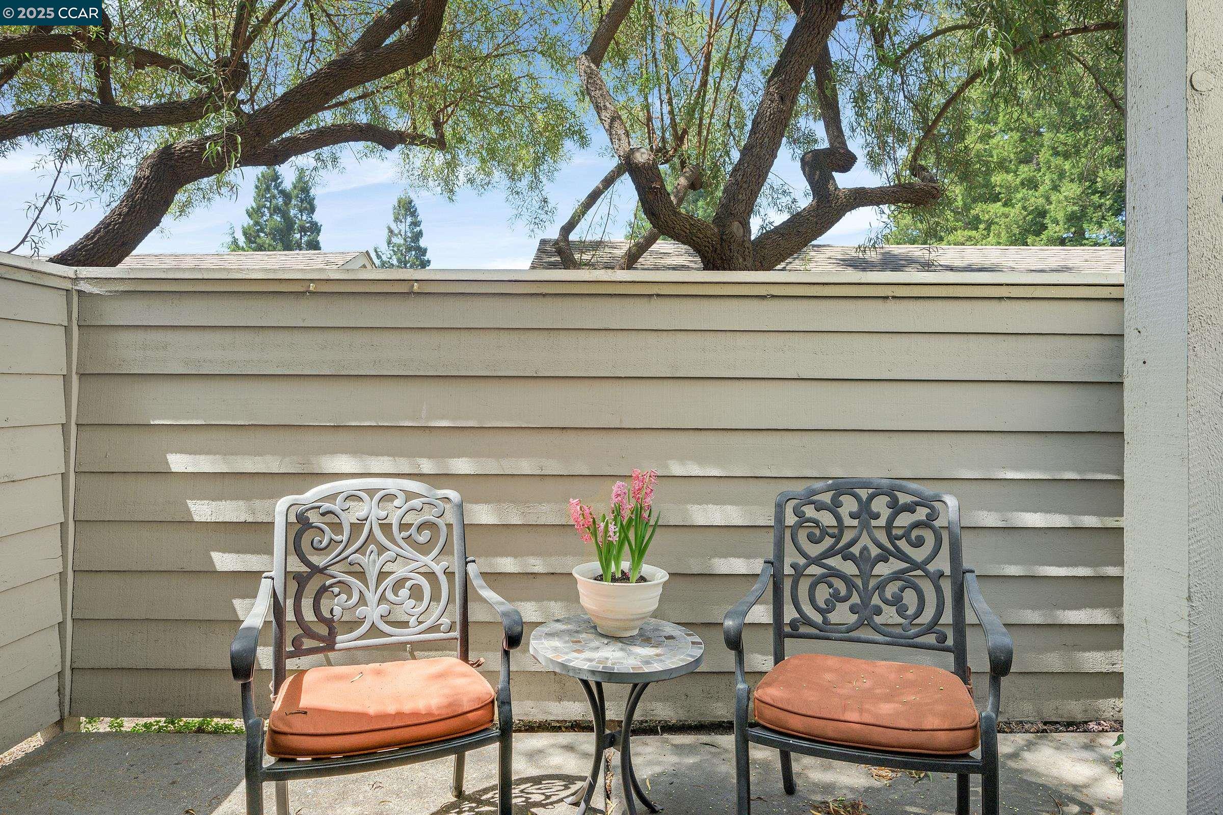 Detail Gallery Image 25 of 52 For 160 Eastridge Dr, San Ramon,  CA 94582 - 1 Beds | 1 Baths