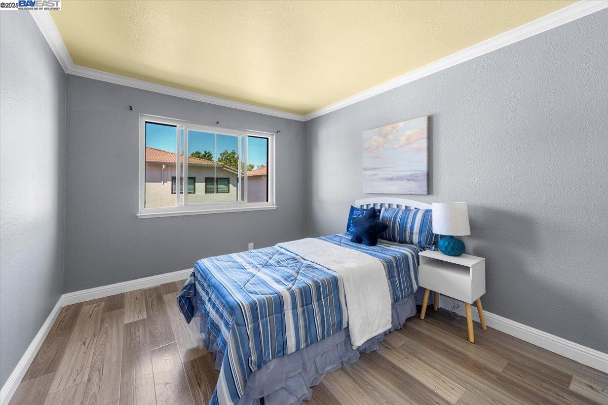 Detail Gallery Image 12 of 22 For 283 Kenbrook Cir, San Jose,  CA 95111 - 2 Beds | 2 Baths