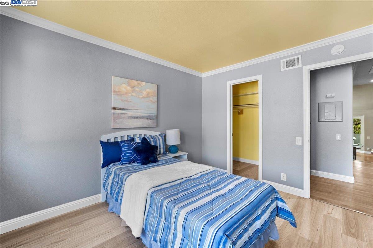 Detail Gallery Image 13 of 22 For 283 Kenbrook Cir, San Jose,  CA 95111 - 2 Beds | 2 Baths