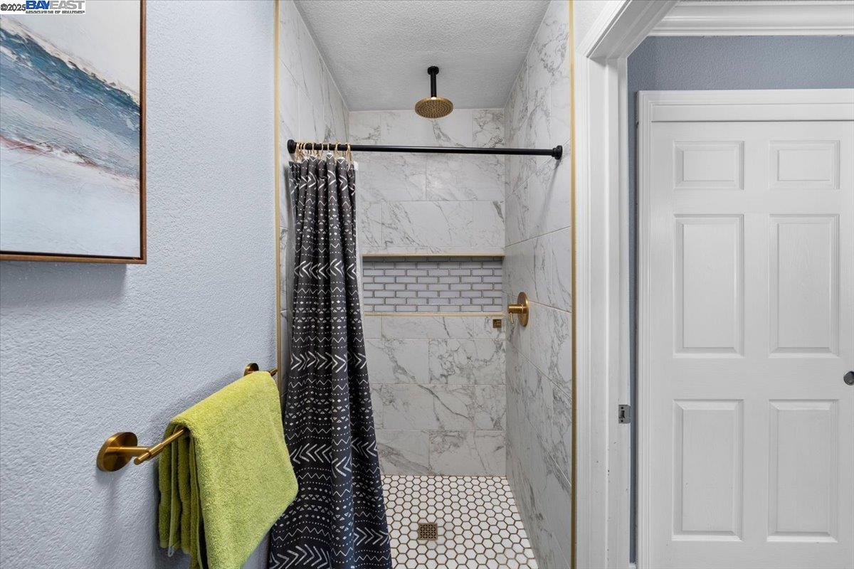 Detail Gallery Image 18 of 22 For 283 Kenbrook Cir, San Jose,  CA 95111 - 2 Beds | 2 Baths