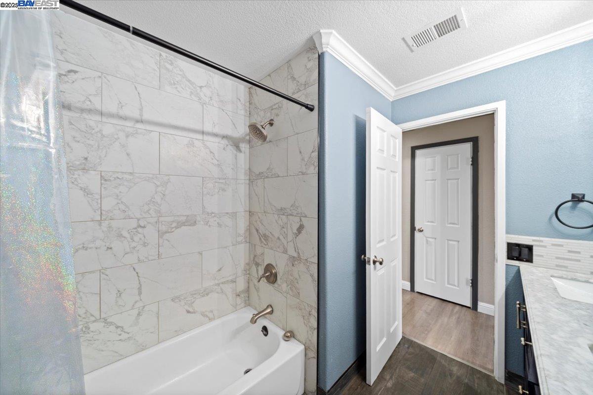 Detail Gallery Image 21 of 22 For 283 Kenbrook Cir, San Jose,  CA 95111 - 2 Beds | 2 Baths