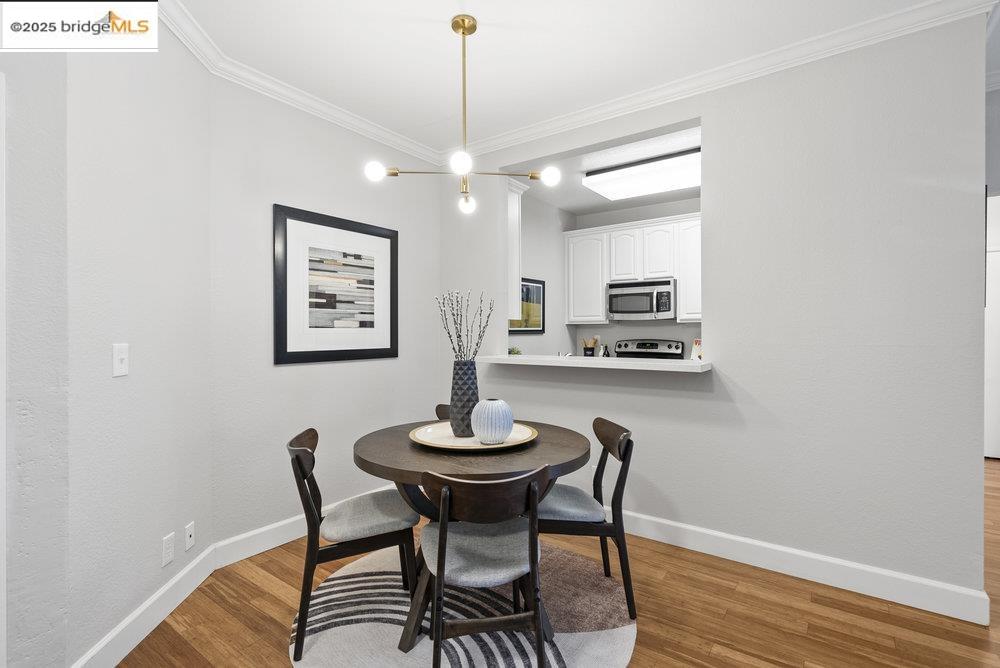 Detail Gallery Image 11 of 47 For 330 Park View Ter #104,  Oakland,  CA 94610 - 2 Beds | 2 Baths