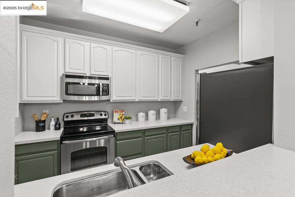 Detail Gallery Image 18 of 47 For 330 Park View Ter #104,  Oakland,  CA 94610 - 2 Beds | 2 Baths