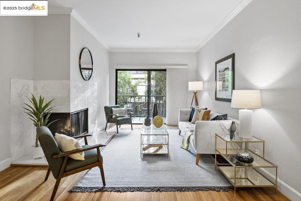 Detail Gallery Image 4 of 47 For 330 Park View Ter #104,  Oakland,  CA 94610 - 2 Beds | 2 Baths