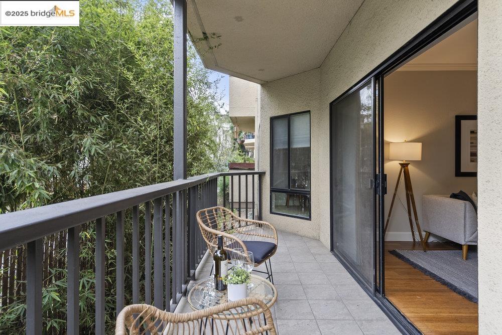 Detail Gallery Image 40 of 47 For 330 Park View Ter #104,  Oakland,  CA 94610 - 2 Beds | 2 Baths