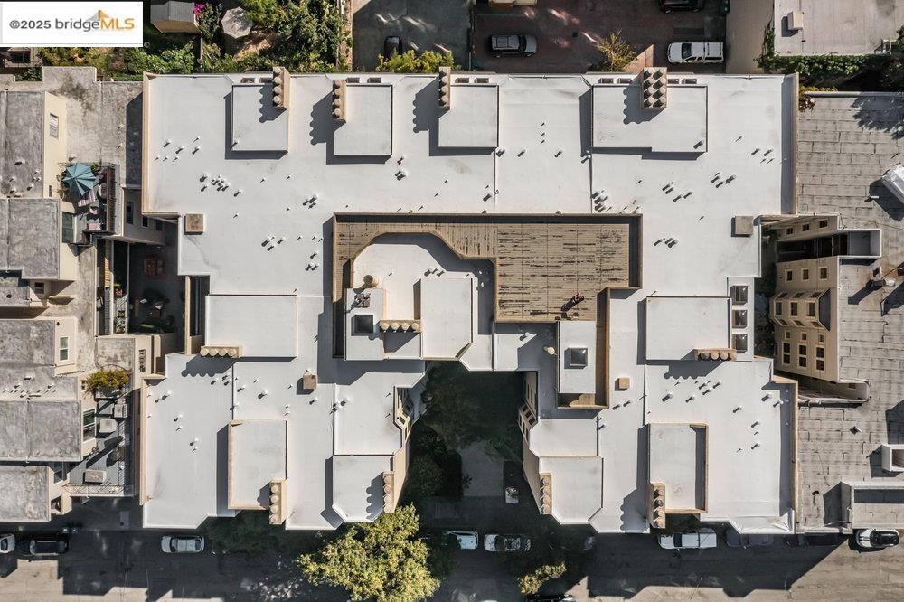 Detail Gallery Image 42 of 47 For 330 Park View Ter #104,  Oakland,  CA 94610 - 2 Beds | 2 Baths