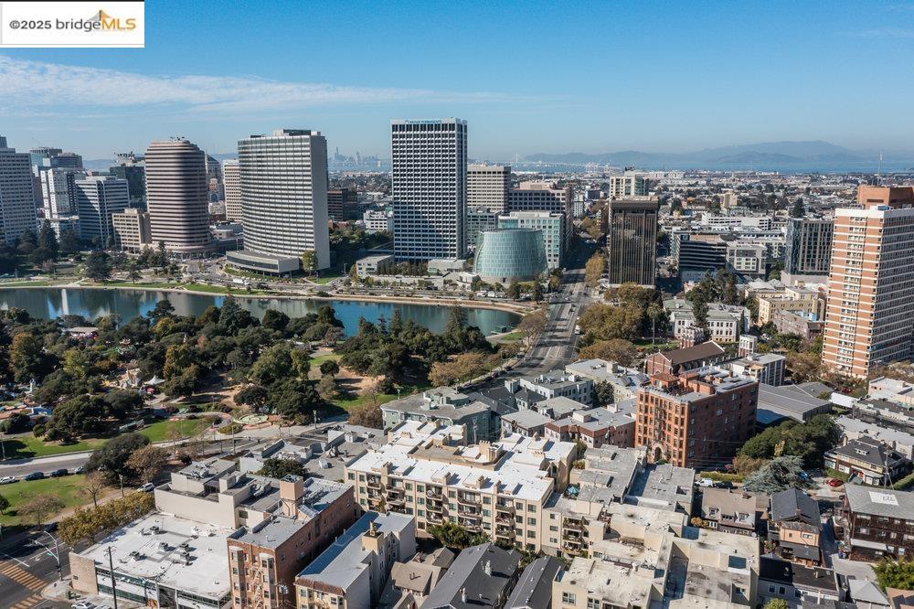 Detail Gallery Image 43 of 47 For 330 Park View Ter #104,  Oakland,  CA 94610 - 2 Beds | 2 Baths