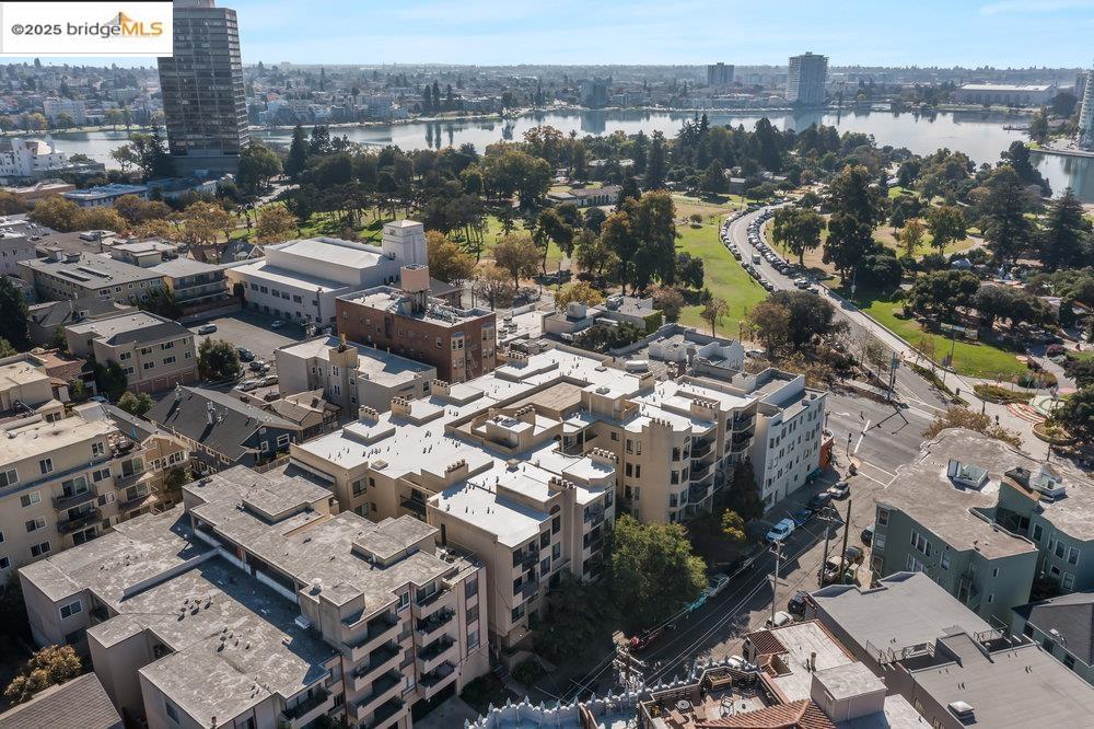 Detail Gallery Image 46 of 47 For 330 Park View Ter #104,  Oakland,  CA 94610 - 2 Beds | 2 Baths