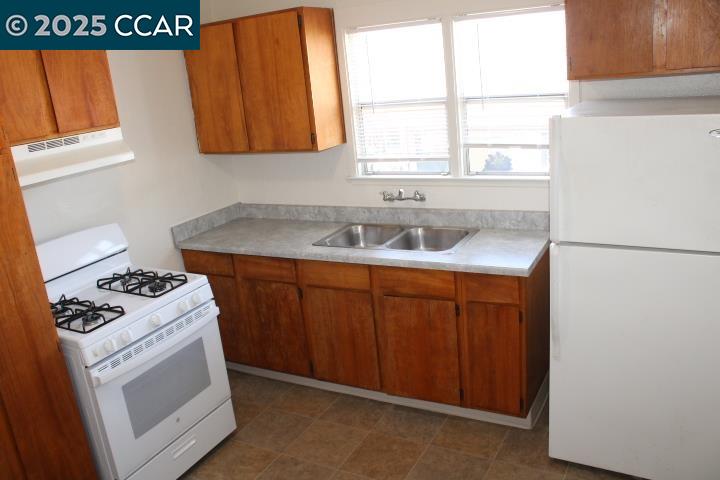 5918 ALAMEDA AVE. # 5918, Richmond, California 94804, 1 Bedroom Bedrooms, 4 Rooms Rooms,1 BathroomBathrooms,Residential Lease,For Rent,5918 ALAMEDA AVE. # 5918,41094377
