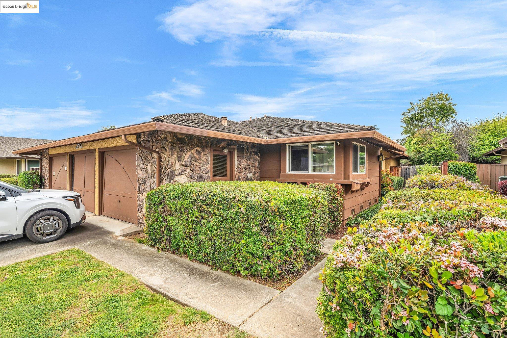 Detail Gallery Image 1 of 14 For 20832 Elenda Dr, Cupertino,  CA 95014 - – Beds | – Baths