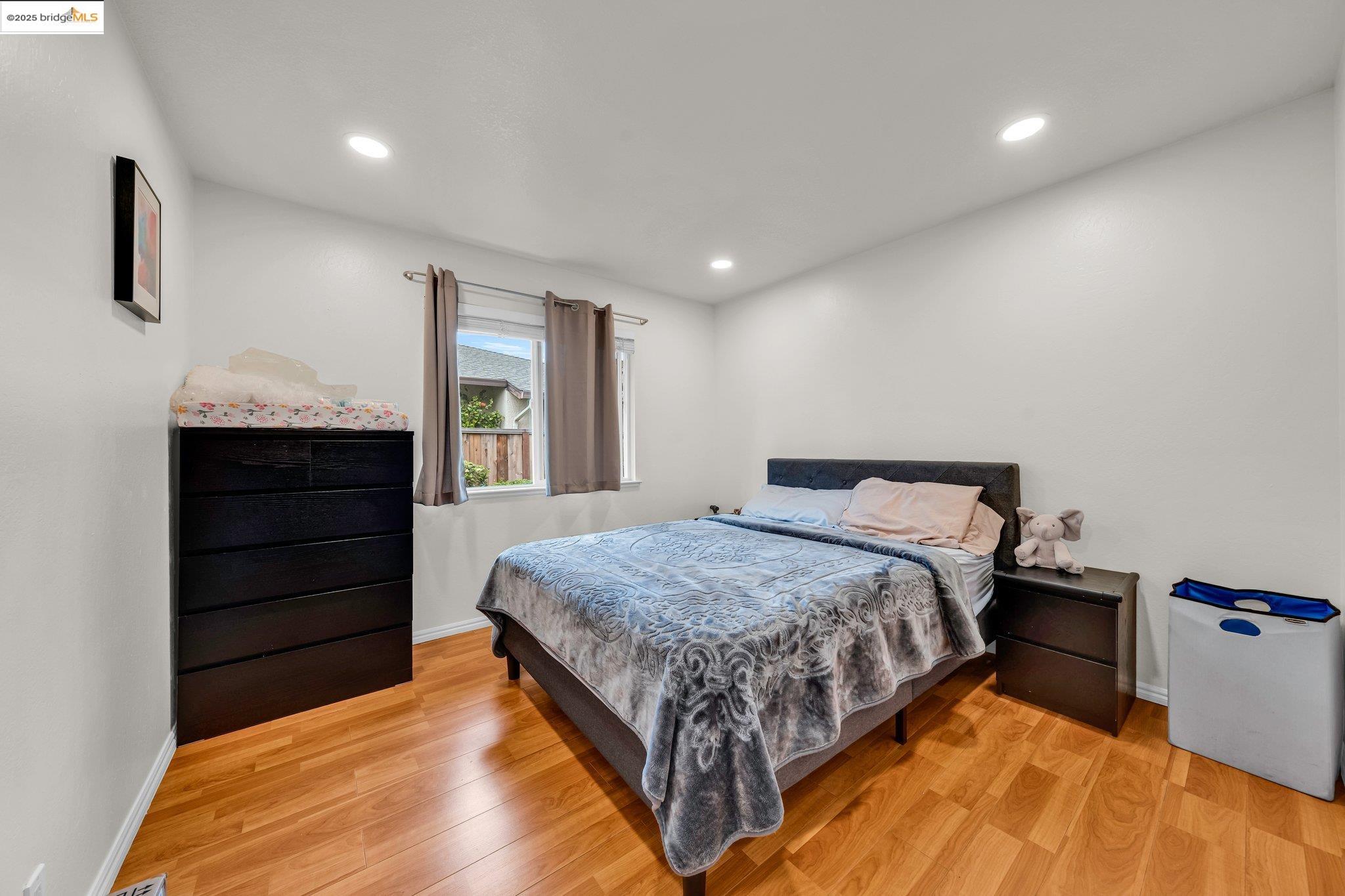 Detail Gallery Image 8 of 14 For 20832 Elenda Dr, Cupertino,  CA 95014 - – Beds | – Baths