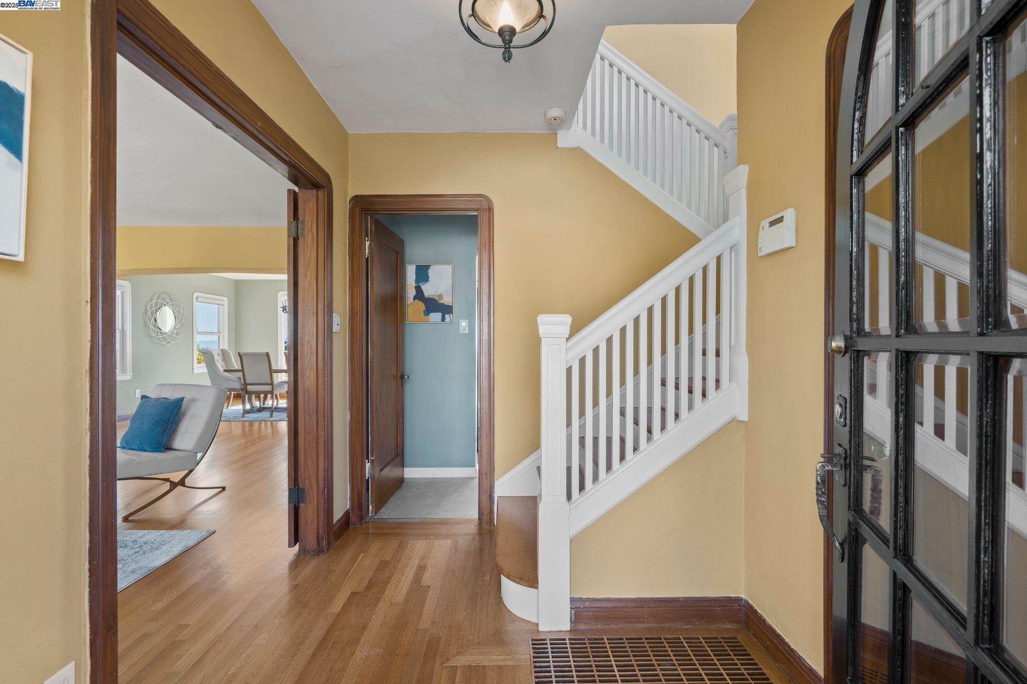 Detail Gallery Image 2 of 55 For 3751 Victor Ave, Oakland,  CA 94619 - 3 Beds | 1/1 Baths