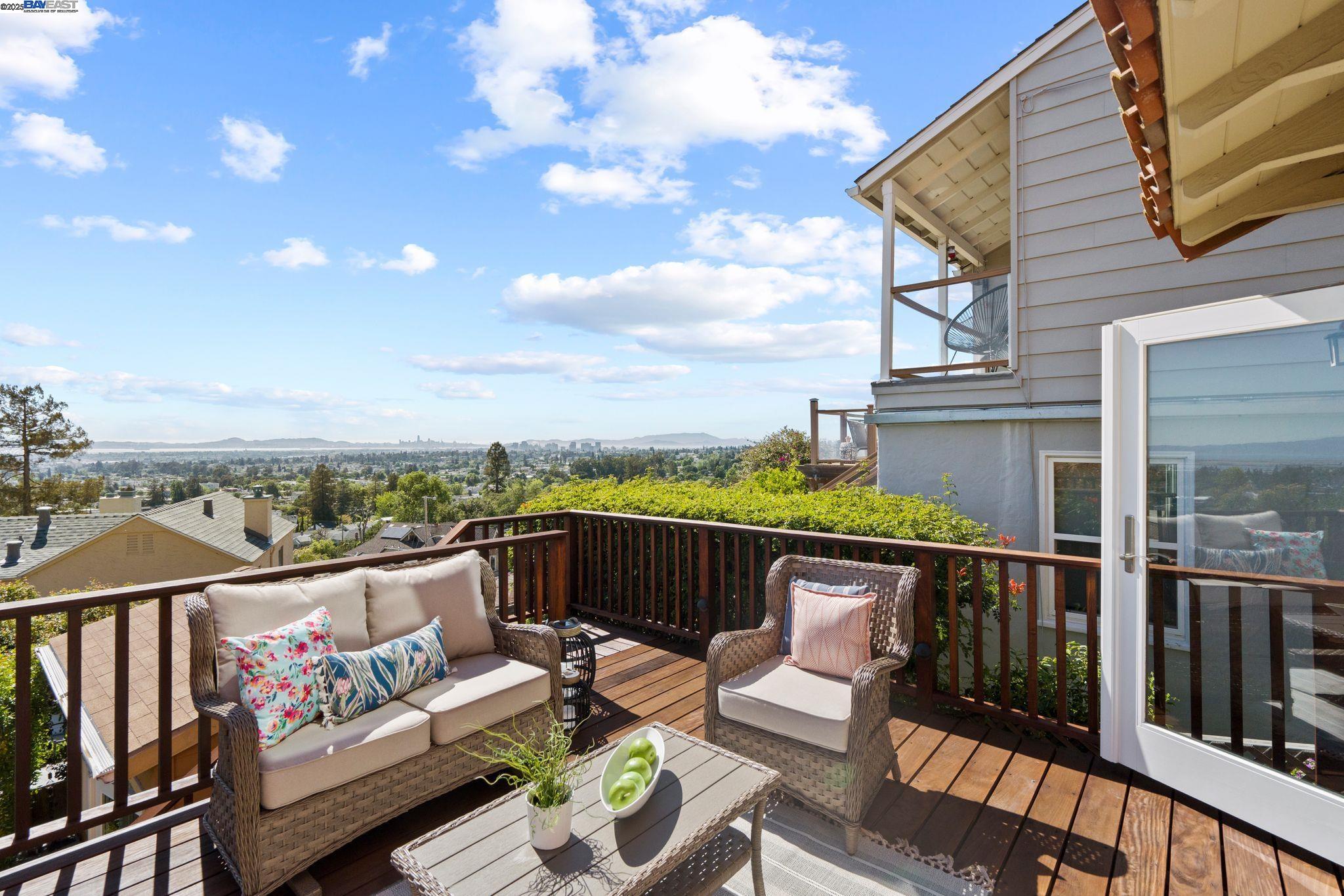 Detail Gallery Image 32 of 55 For 3751 Victor Ave, Oakland,  CA 94619 - 3 Beds | 1/1 Baths
