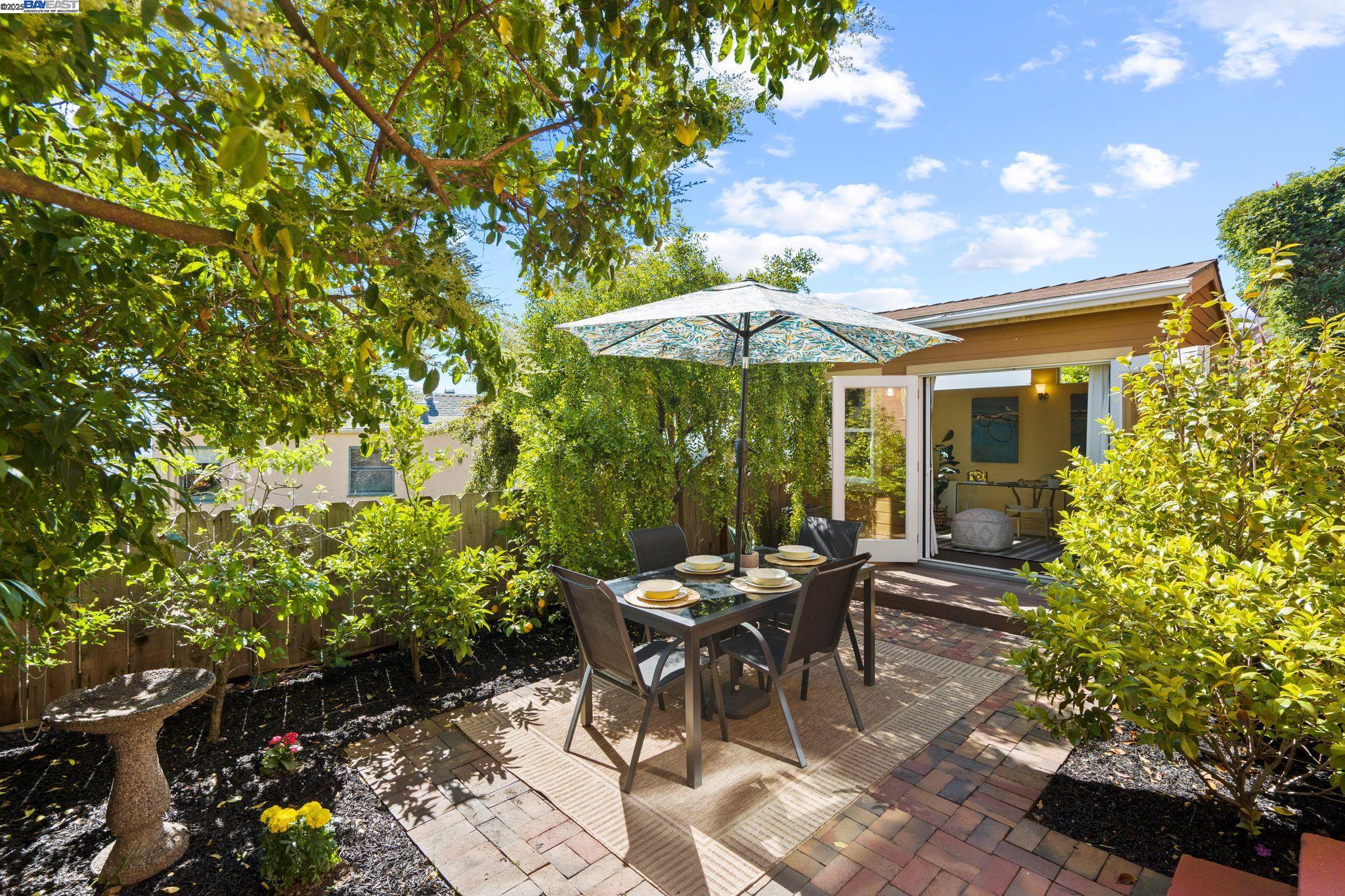 Detail Gallery Image 36 of 55 For 3751 Victor Ave, Oakland,  CA 94619 - 3 Beds | 1/1 Baths