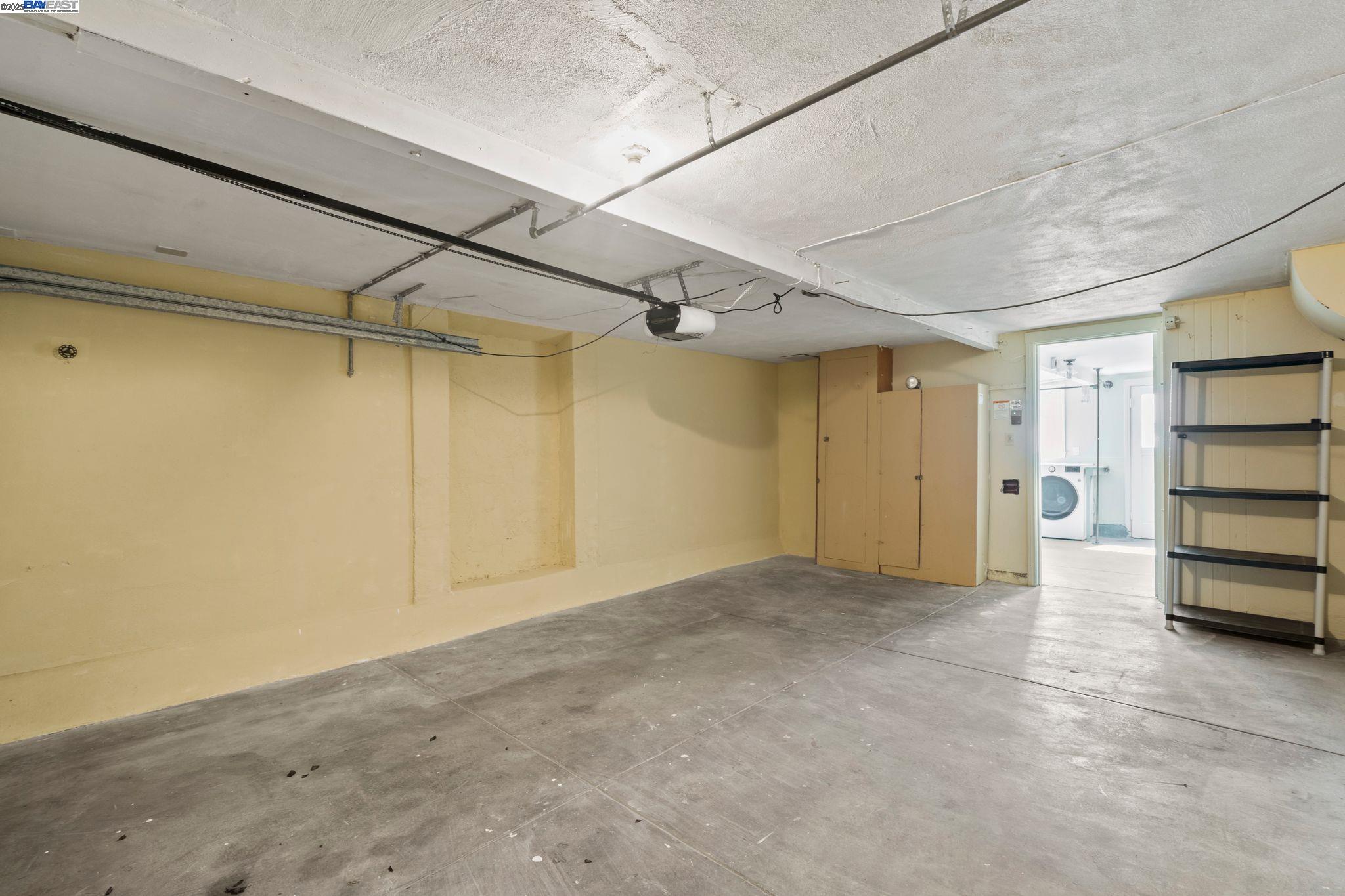 Detail Gallery Image 42 of 55 For 3751 Victor Ave, Oakland,  CA 94619 - 3 Beds | 1/1 Baths