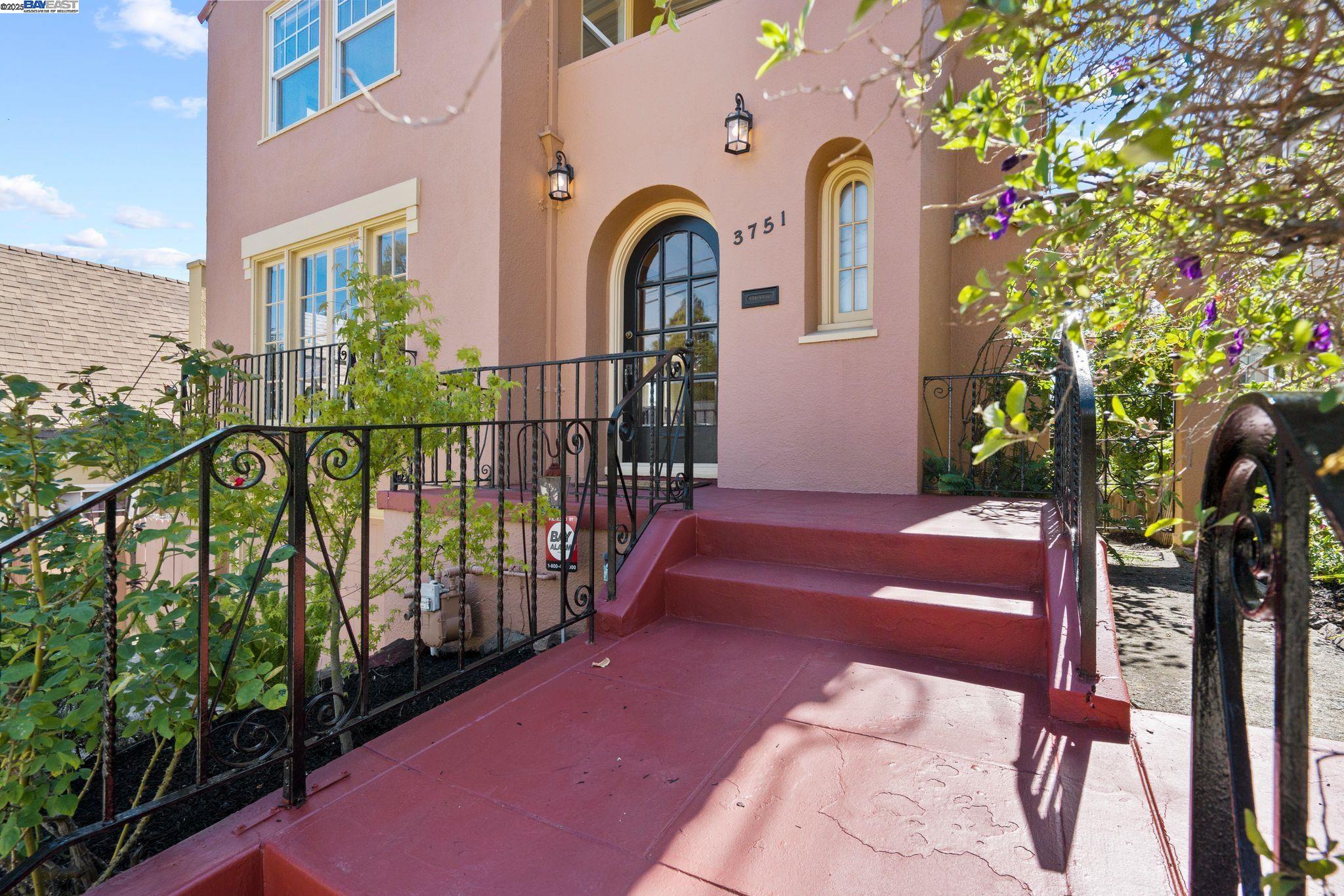Detail Gallery Image 45 of 55 For 3751 Victor Ave, Oakland,  CA 94619 - 3 Beds | 1/1 Baths