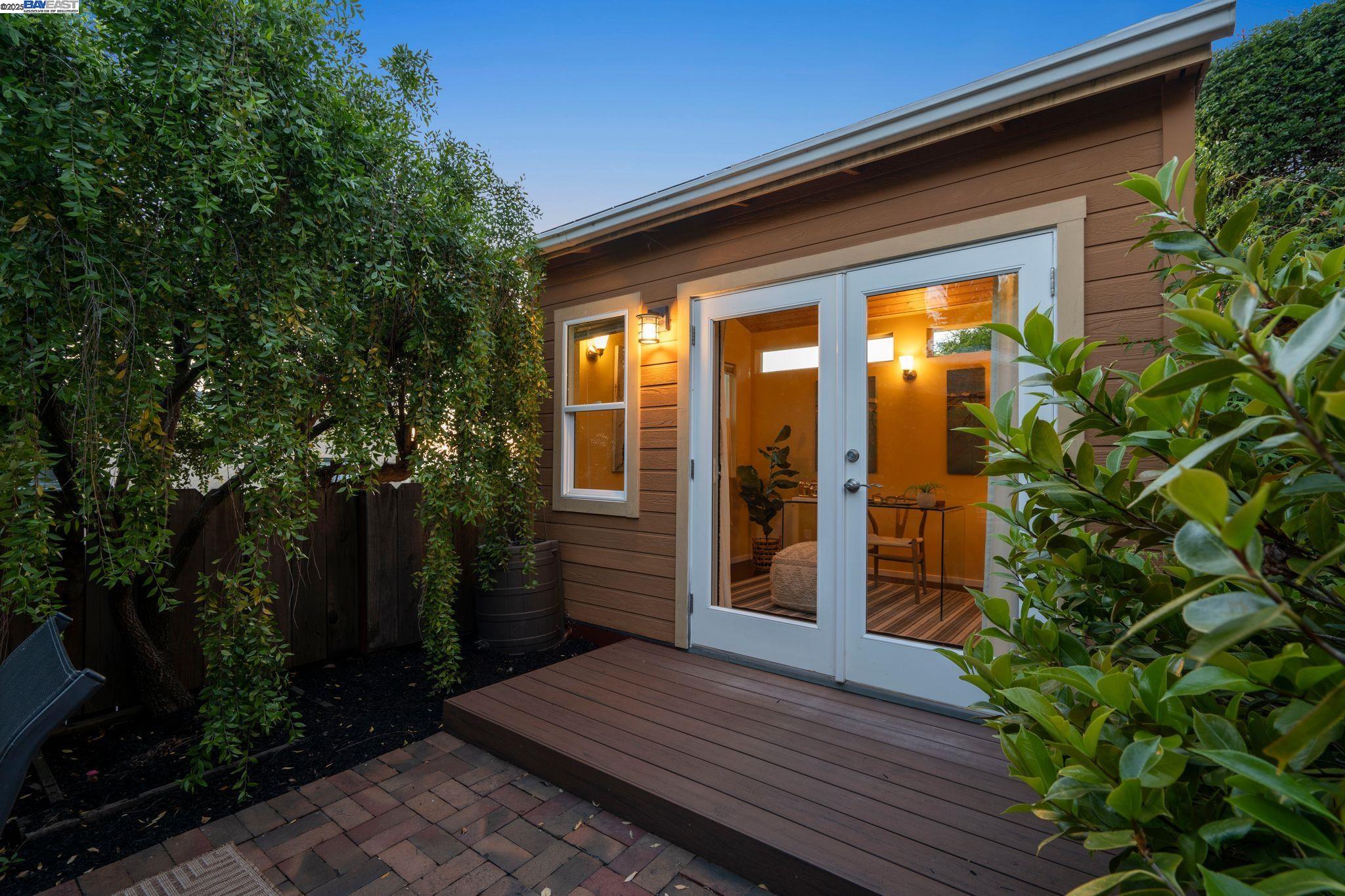 Detail Gallery Image 51 of 55 For 3751 Victor Ave, Oakland,  CA 94619 - 3 Beds | 1/1 Baths