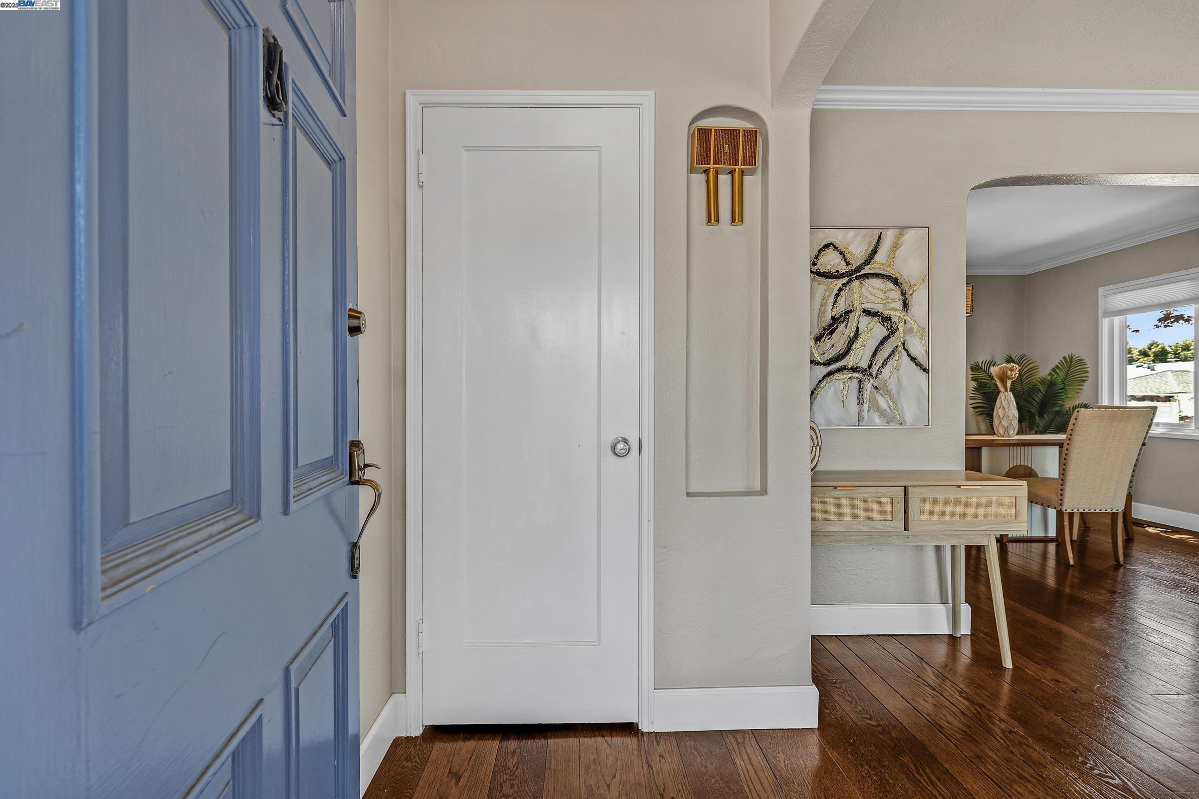 Detail Gallery Image 5 of 33 For 297 Lorraine Blvd, San Leandro,  CA 94577 - 3 Beds | 1/1 Baths