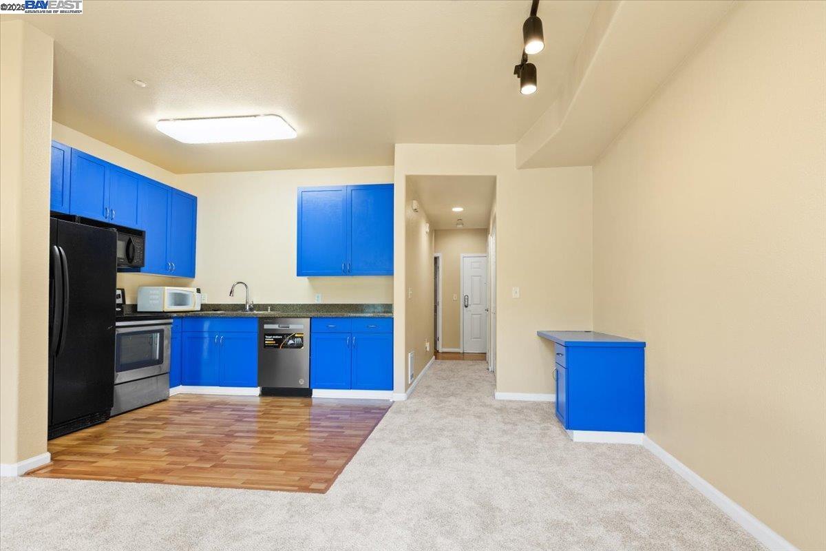 Detail Gallery Image 5 of 24 For 1121 40th Street #4201,  Emeryville,  CA 94608-3766 - 1 Beds | 1 Baths