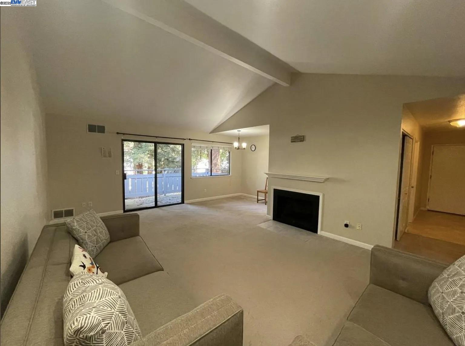 Detail Gallery Image 1 of 1 For 4071 Murray Cmn, Fremont,  CA 94538 - 3 Beds | 2 Baths